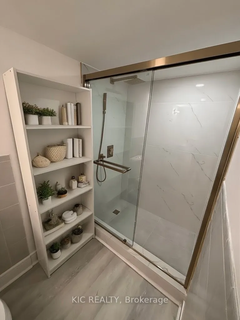 213 Equator Crescent, #Lower Level