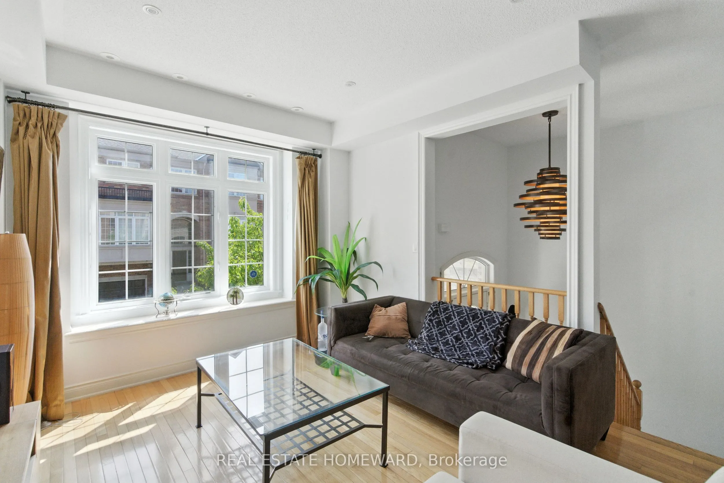 4 Isaac Devins Avenue