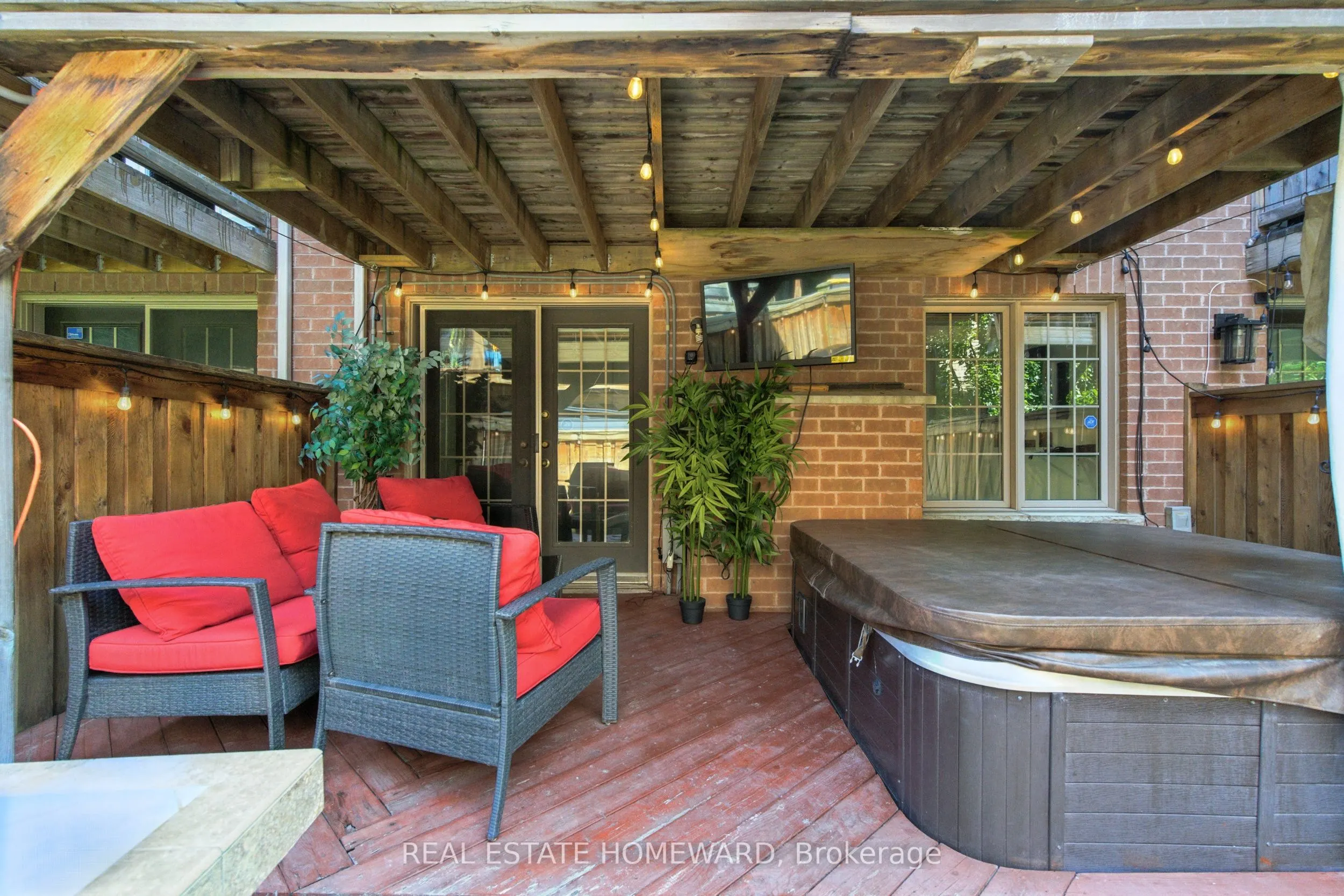 4 Isaac Devins Avenue