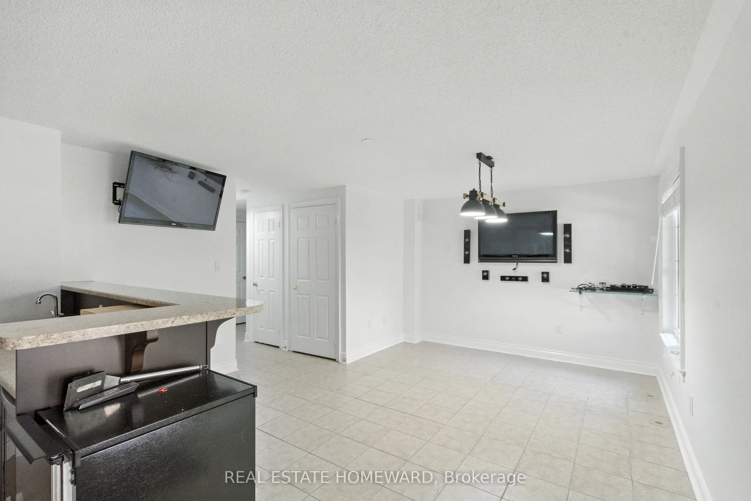 4 Isaac Devins Avenue