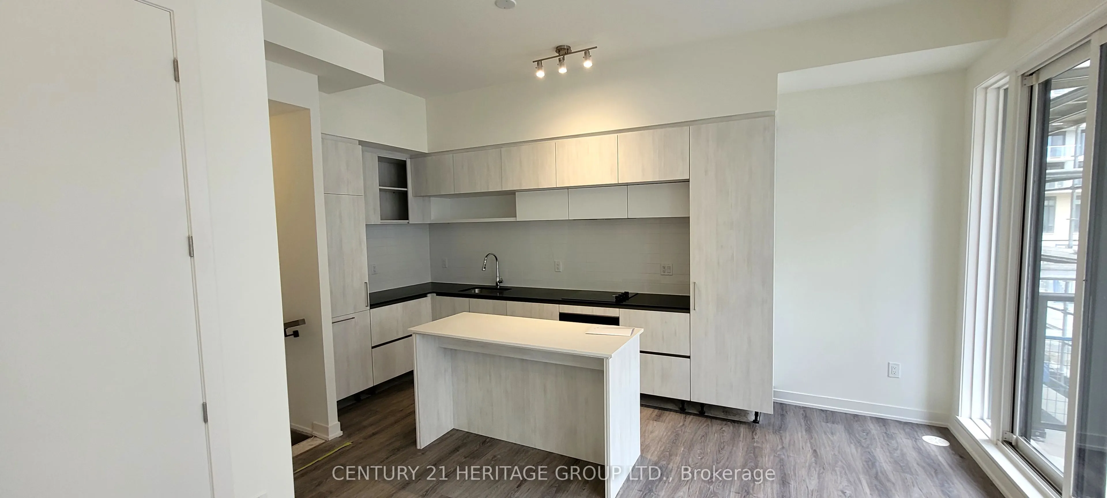 12 David Eyer Road, #1230