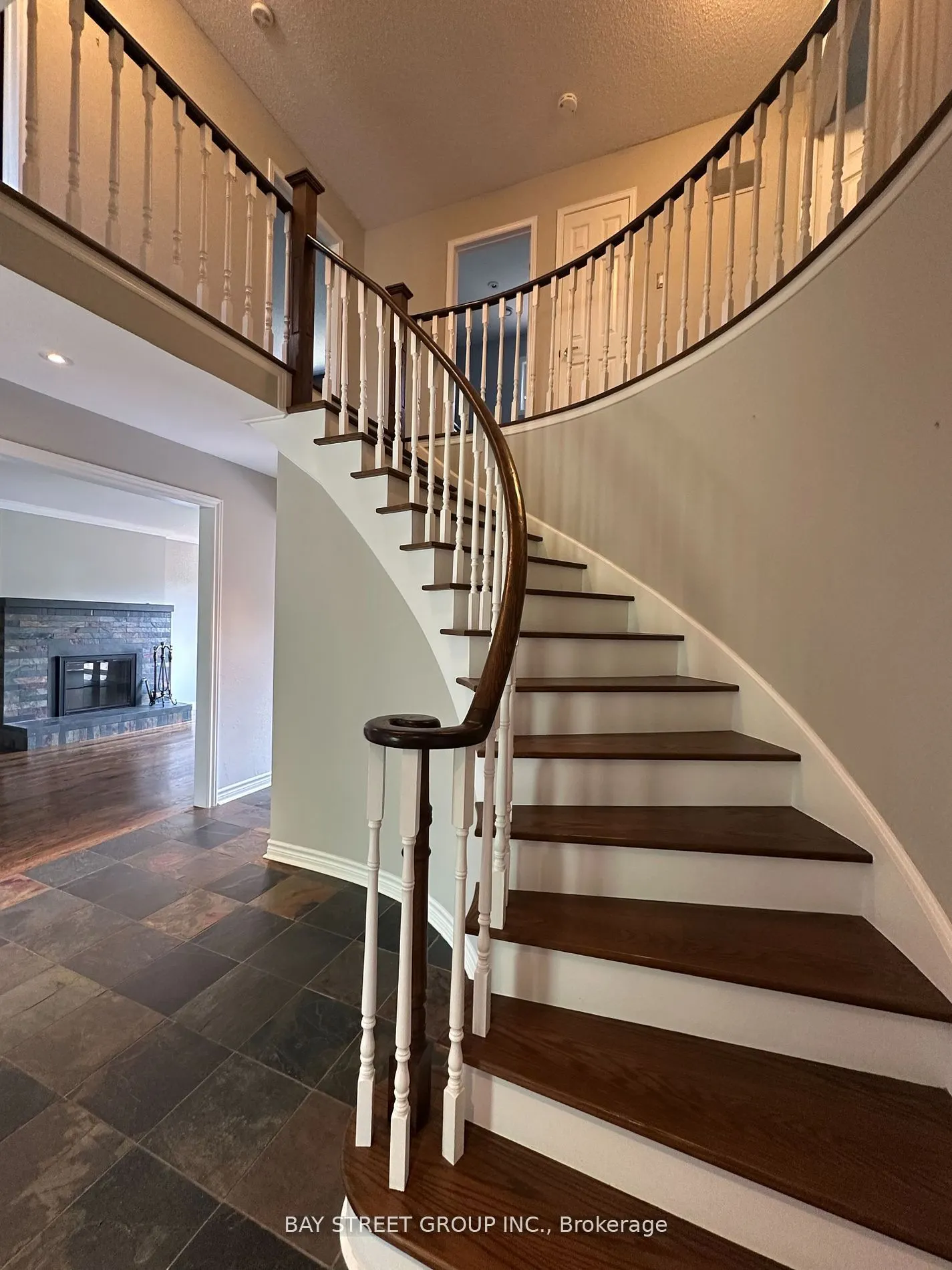 9 Chadburn Crescent