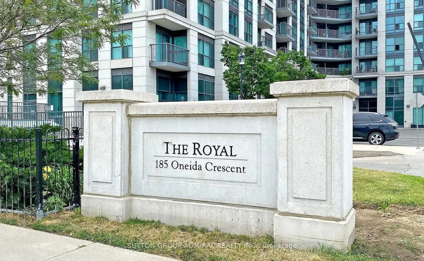 185 Oneida Crescent, #908