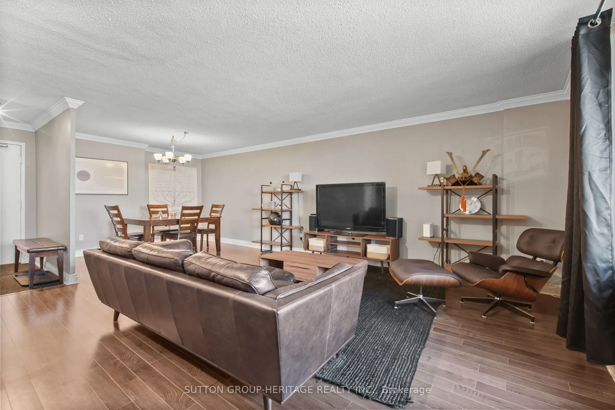 1 Royal Orchard Boulevard, #706