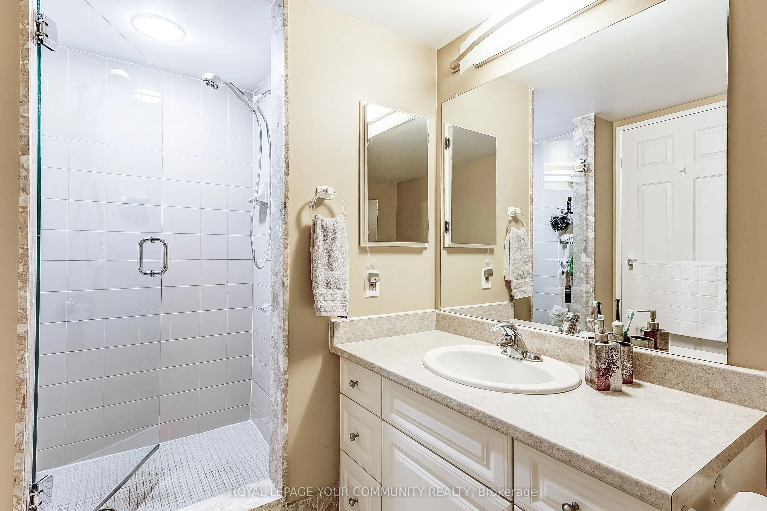 14924 Yonge Street S, #604