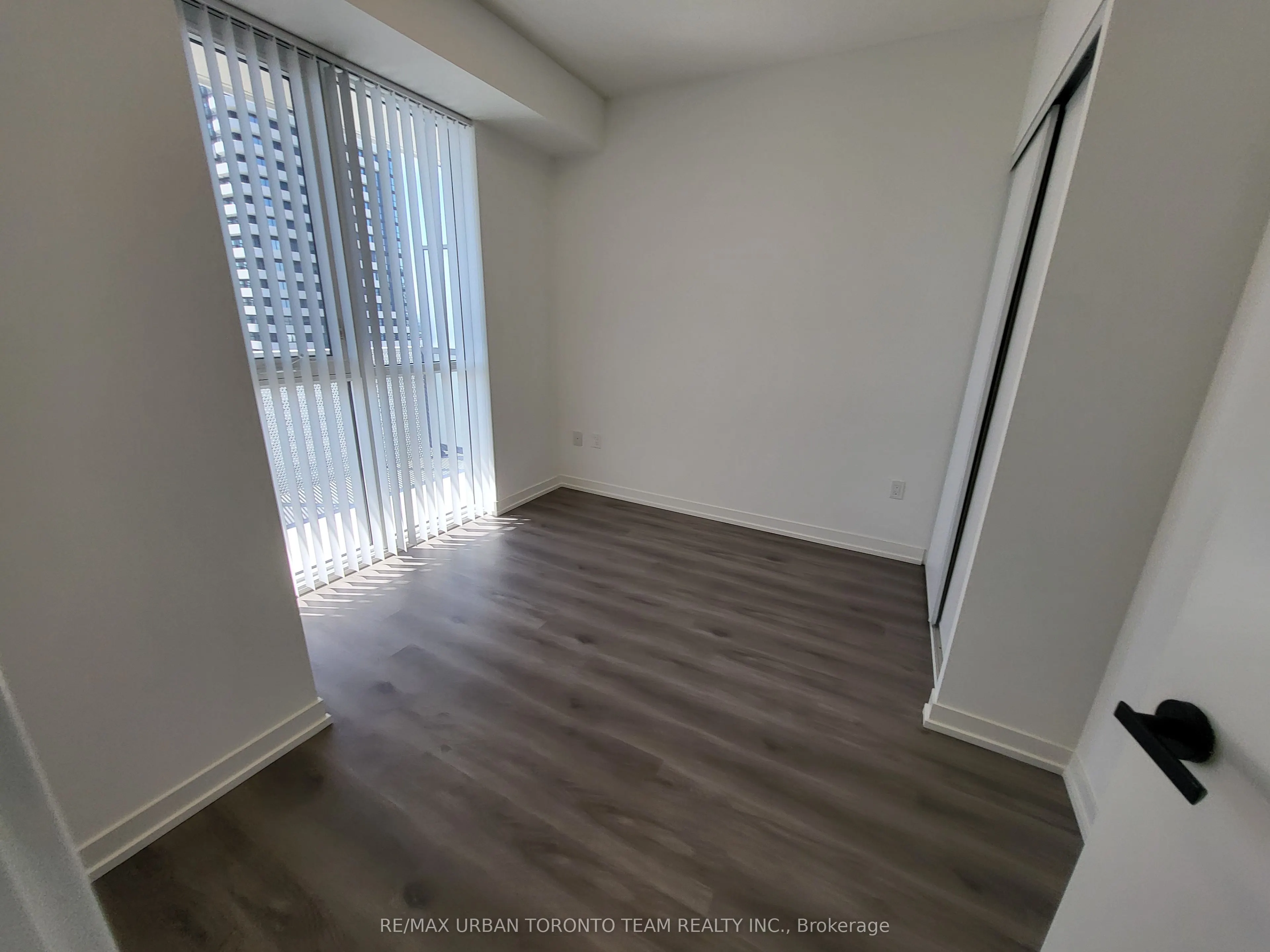 28 Interchange Way, #3516