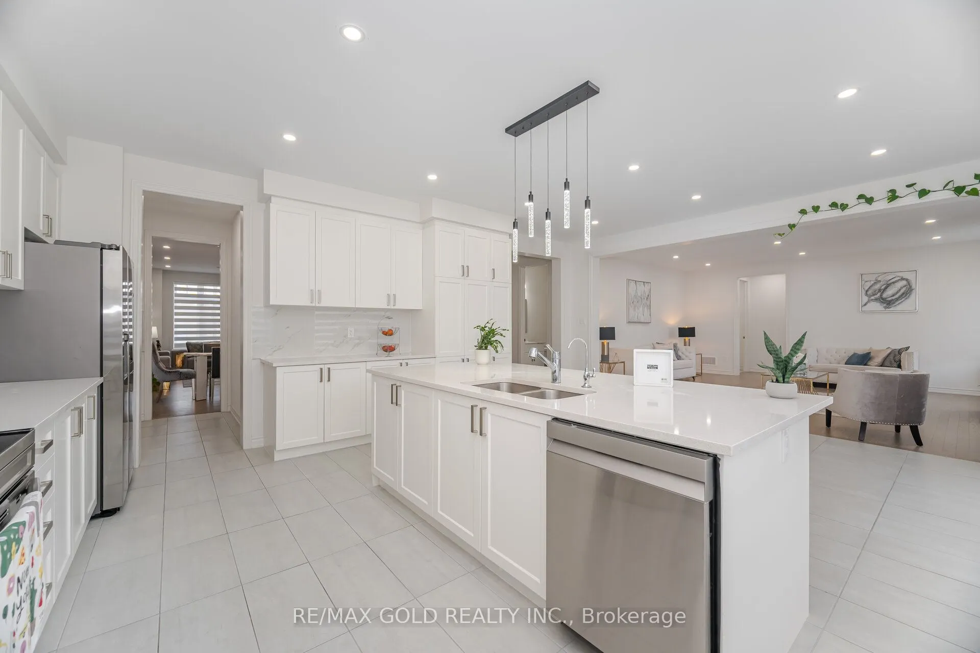 4 Elderberry Way