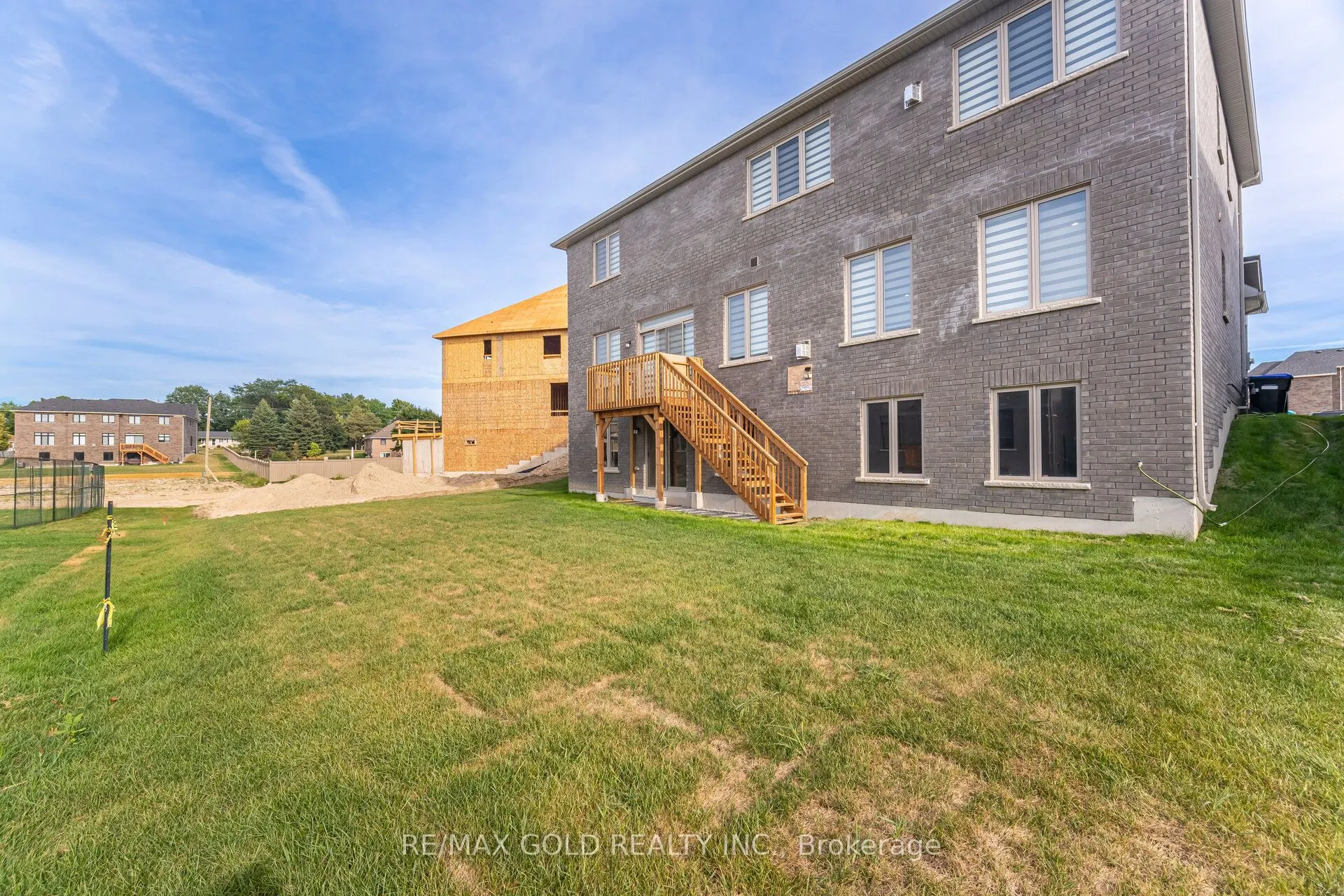 4 Elderberry Way