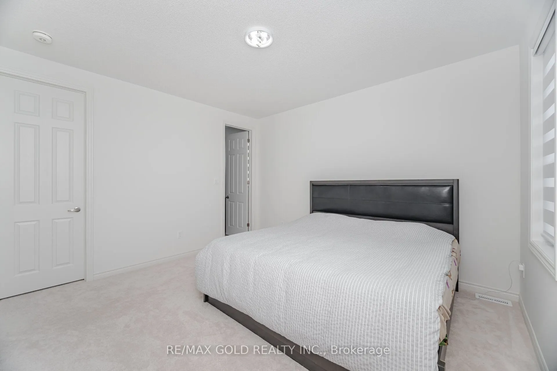 4 Elderberry Way