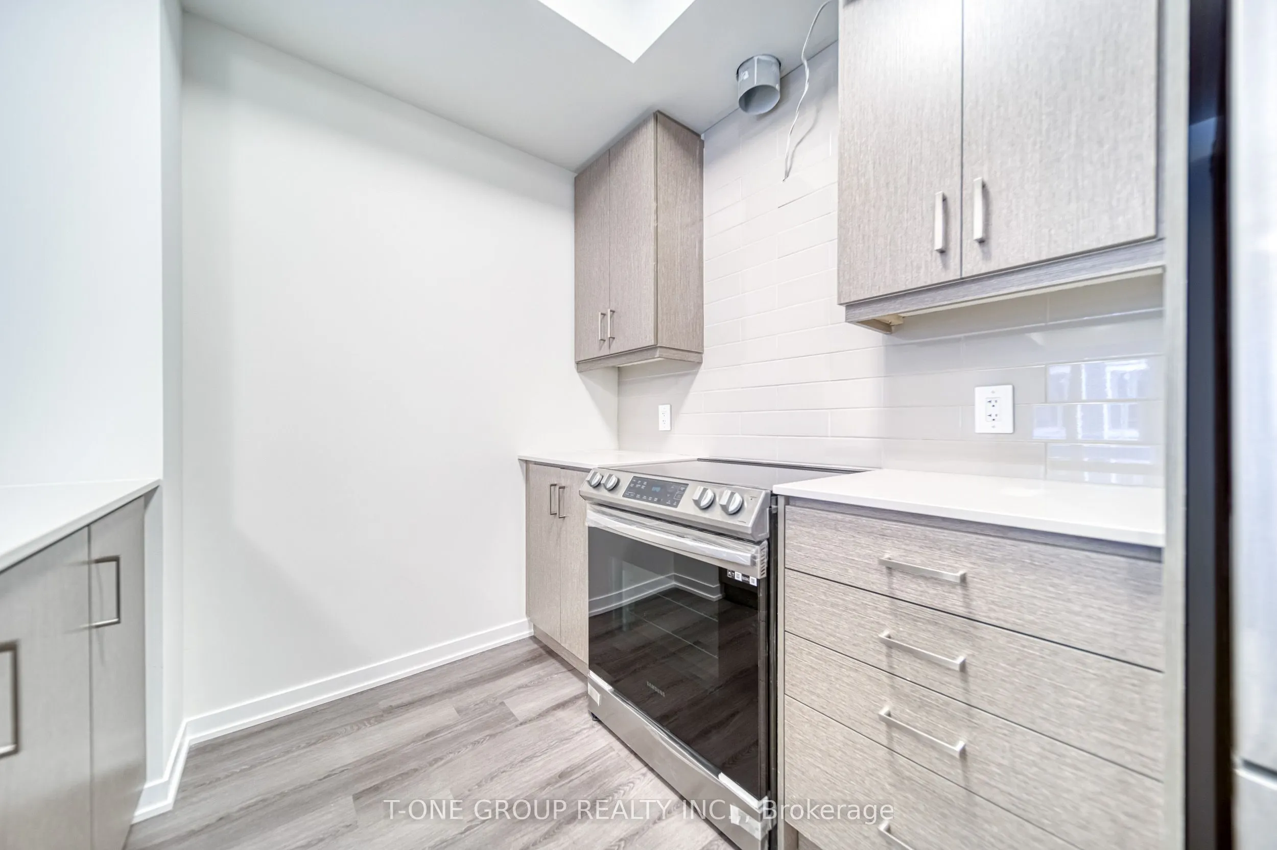 21 Honeycrisp Crescent, #46