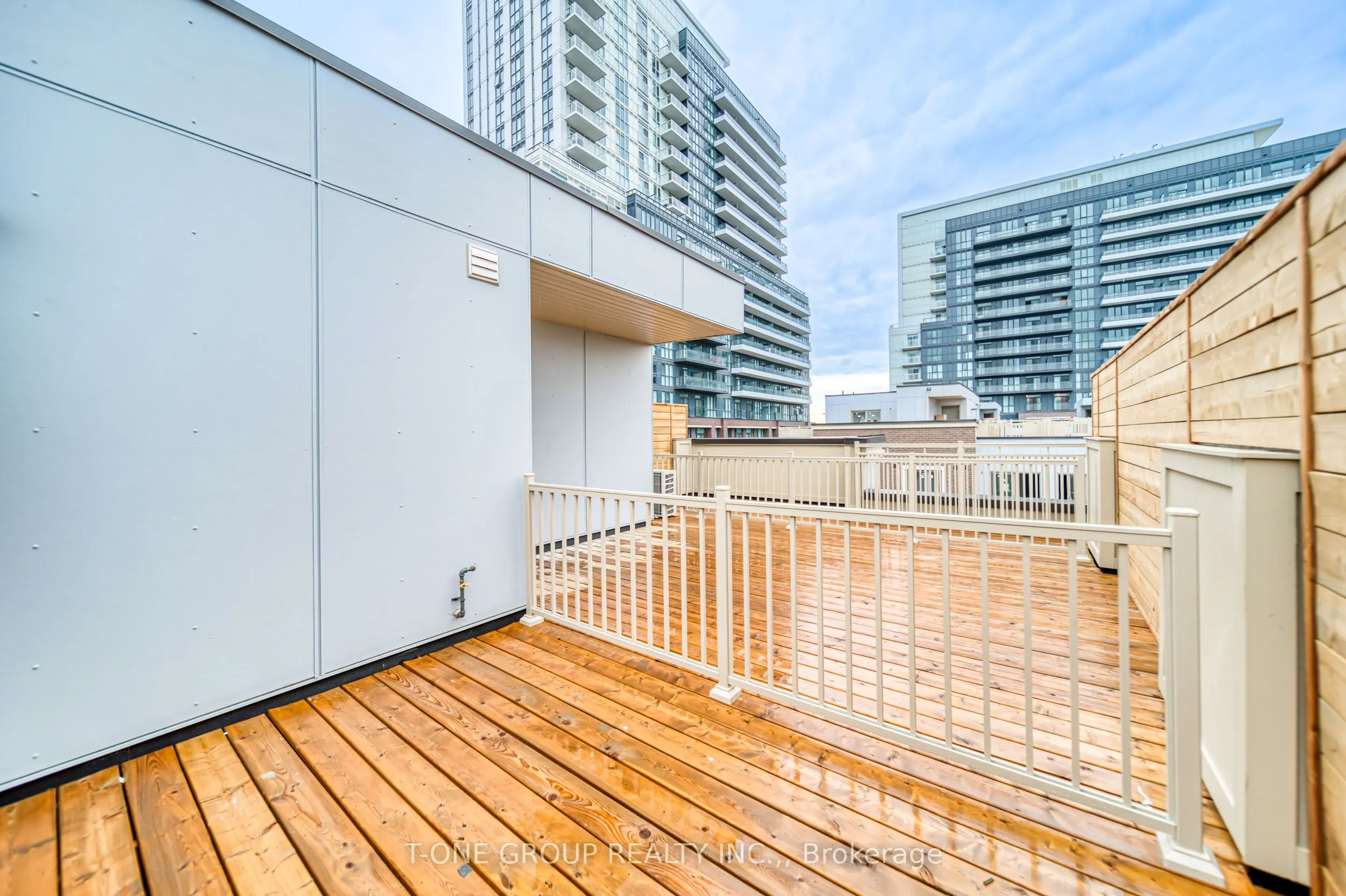 21 Honeycrisp Crescent, #46