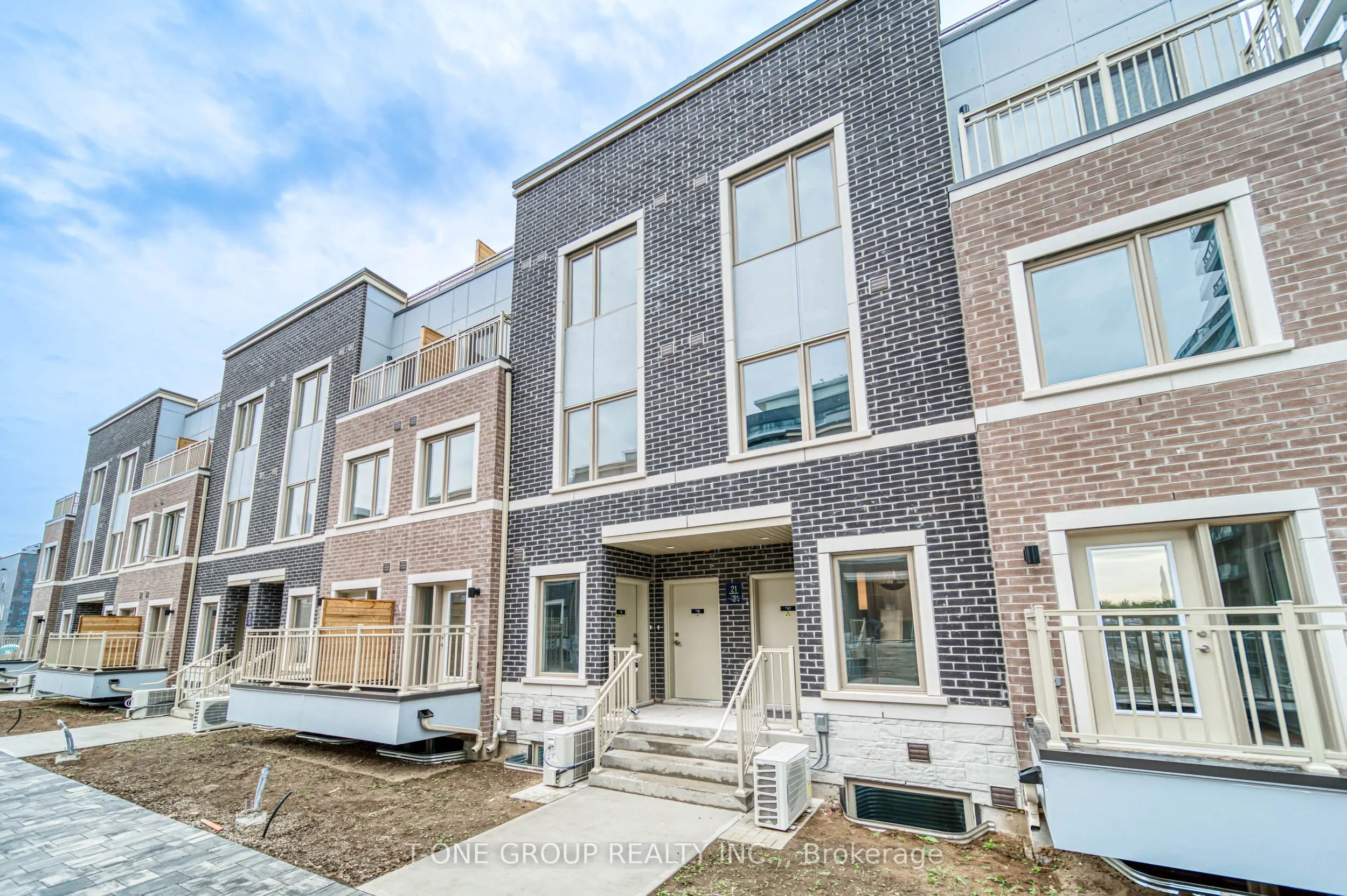 21 Honeycrisp Crescent, #46