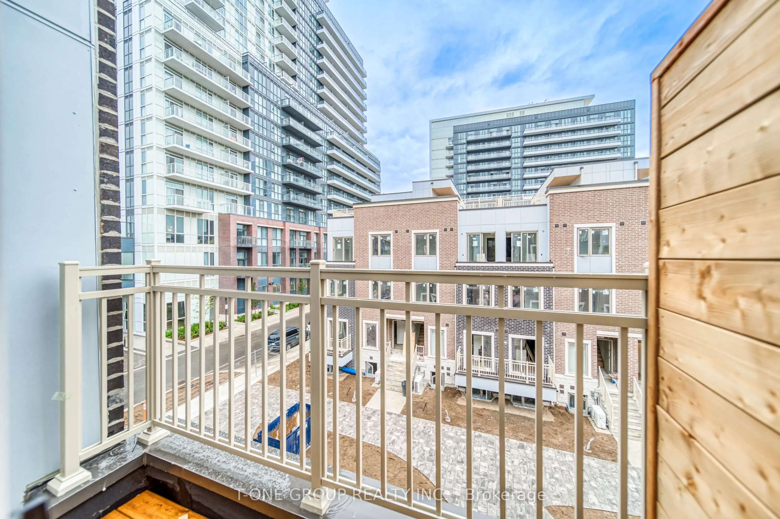 21 Honeycrisp Crescent, #46