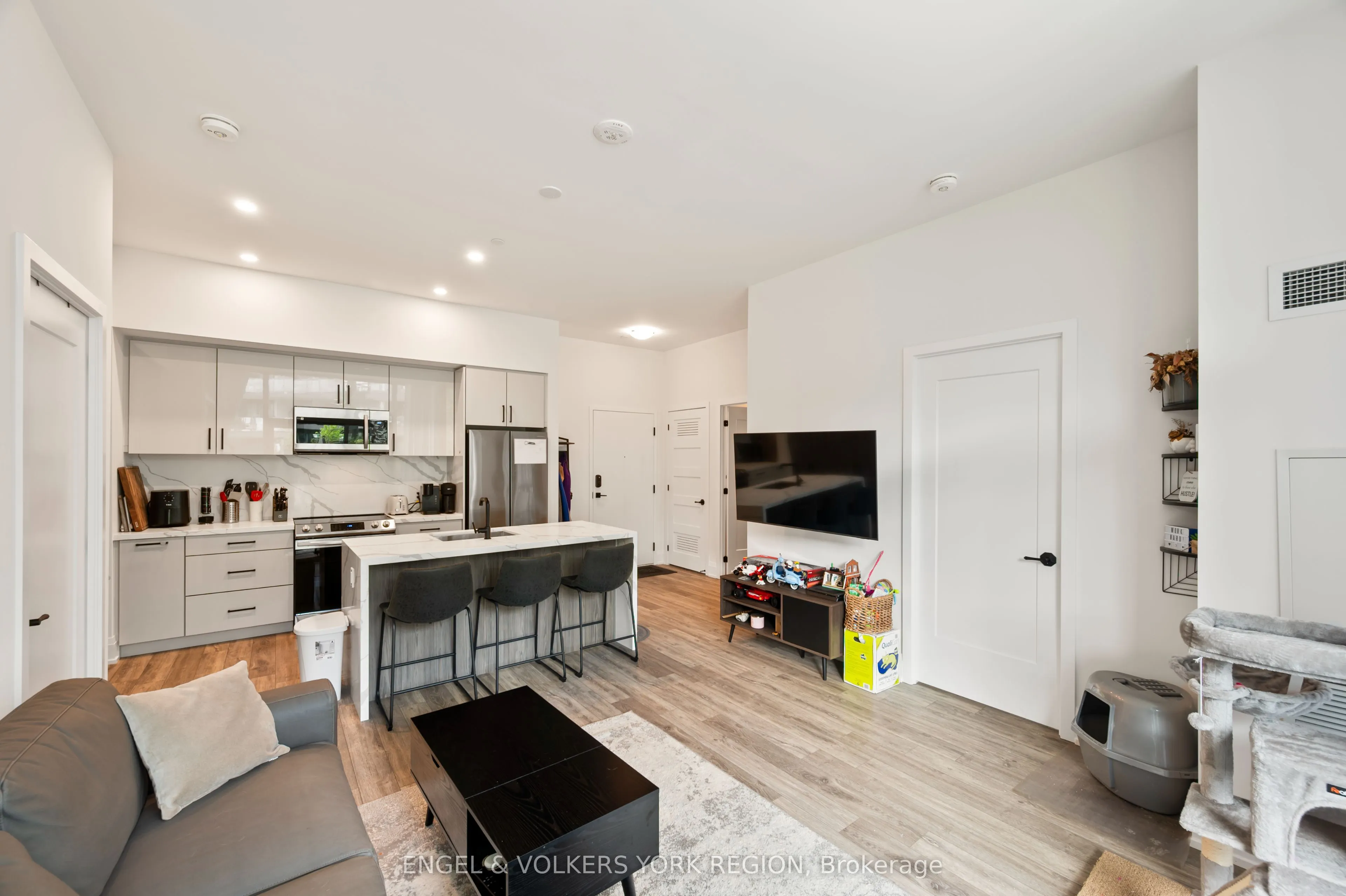415 Sea Ray Avenue, #128