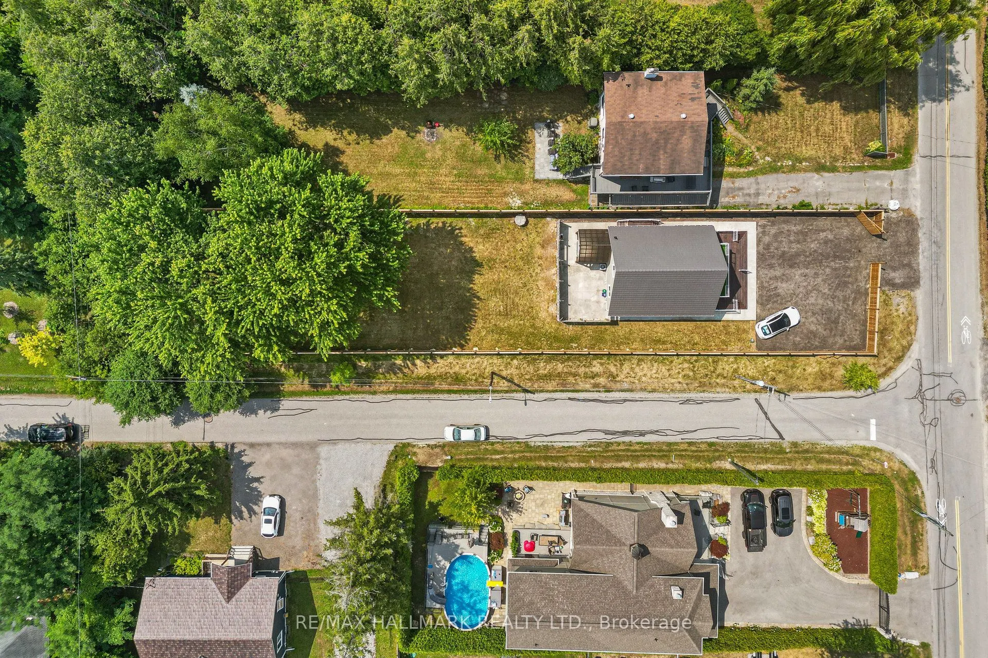 941 Lake Drive N