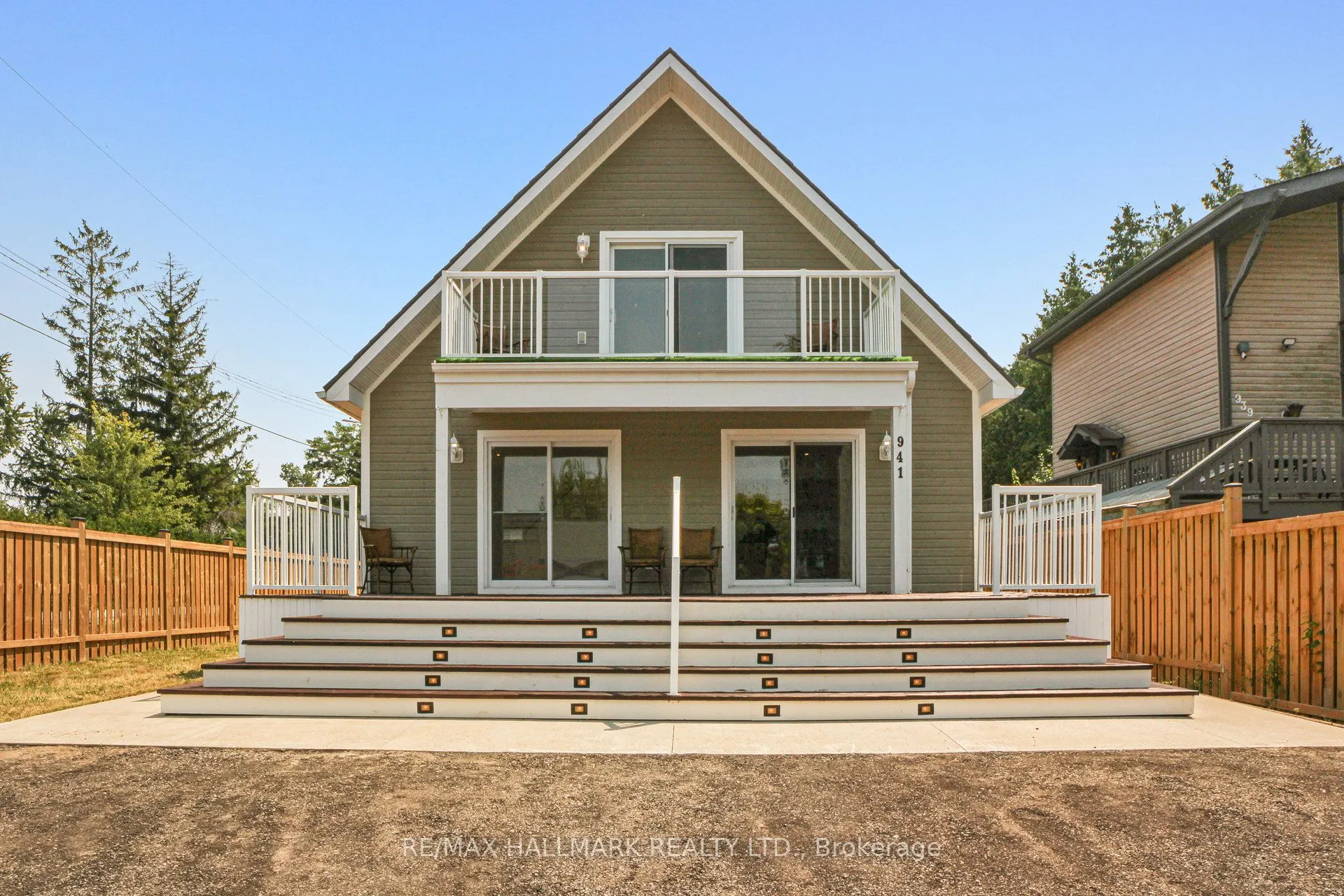 941 Lake Drive N