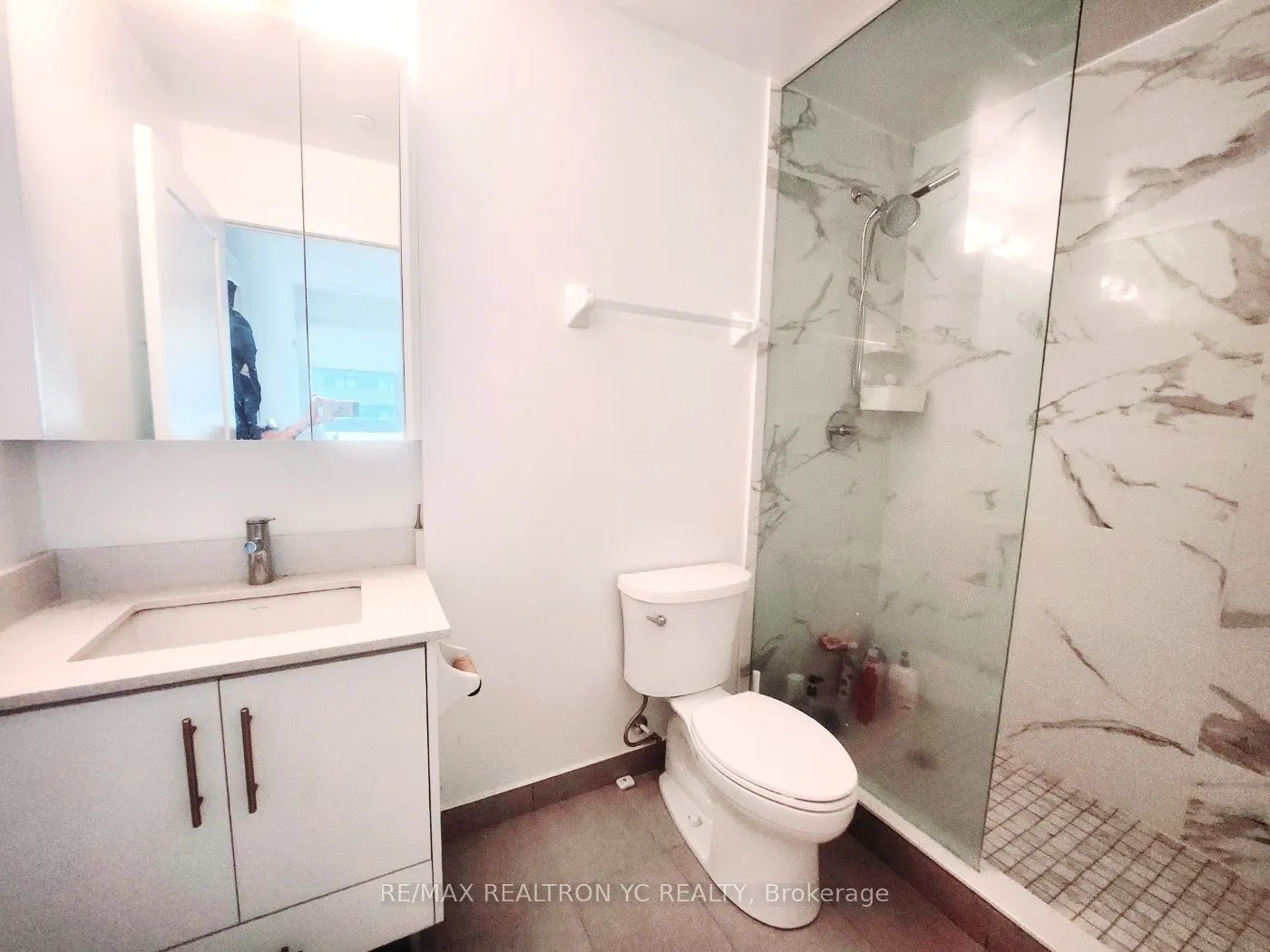 95 Oneida Crescent, #305