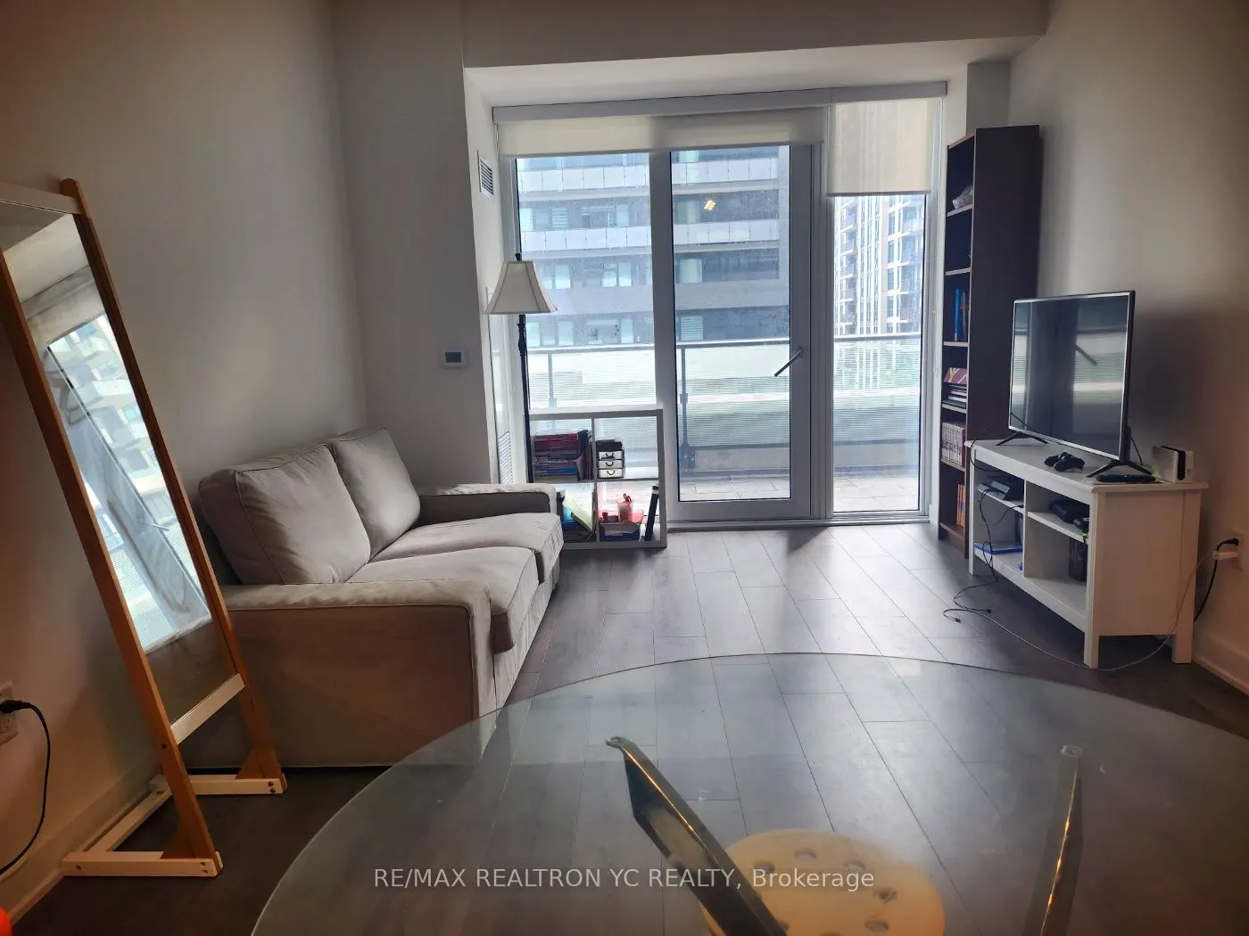 95 Oneida Crescent, #305