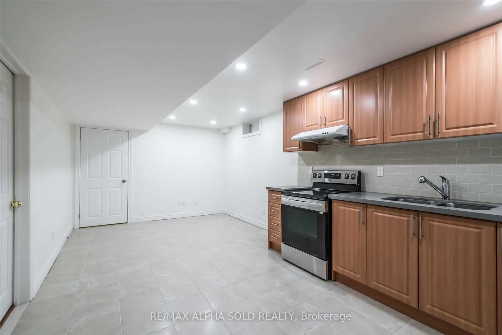 125 Mary Pearson Drive, #Bsmt