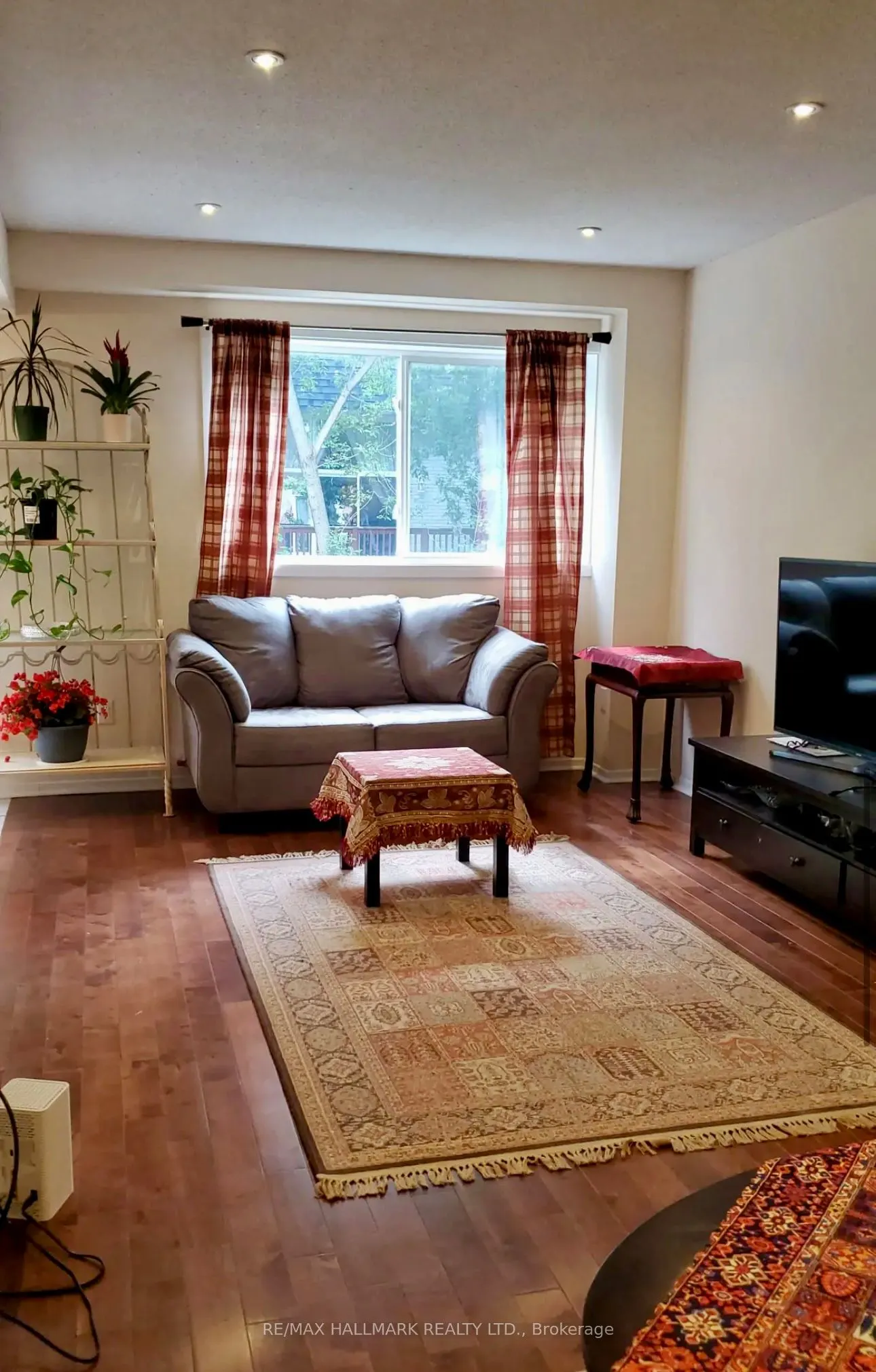 7 New Havens Way, #45