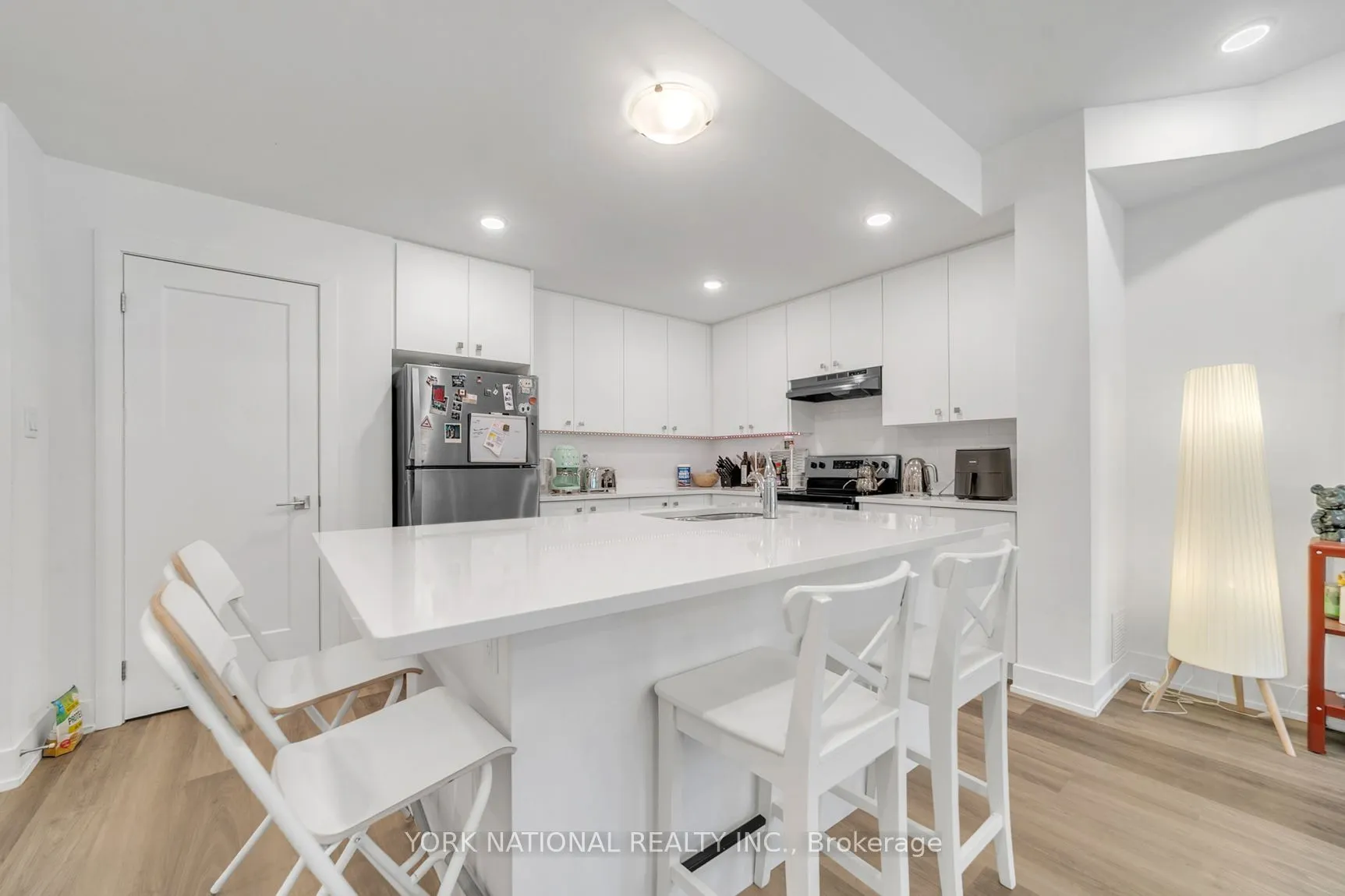 3 Bond Crescent, #10