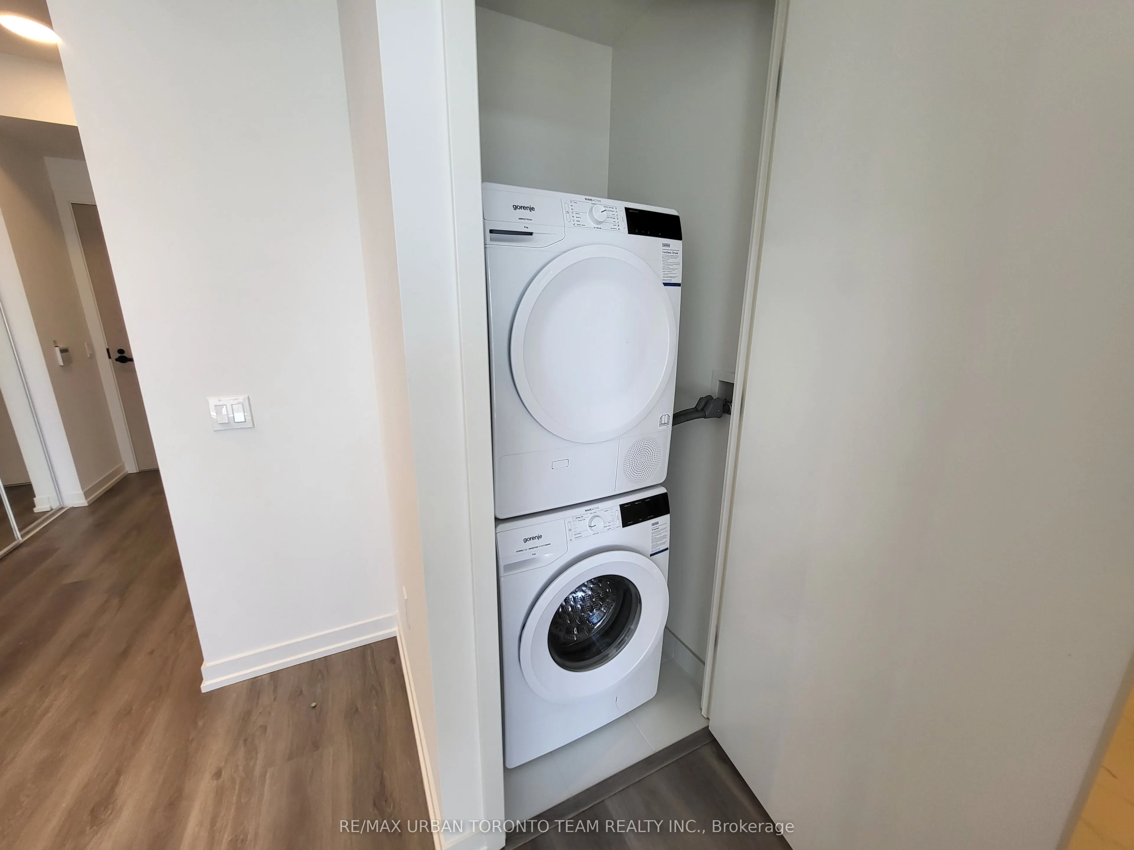 28 Interchange Way, #3601