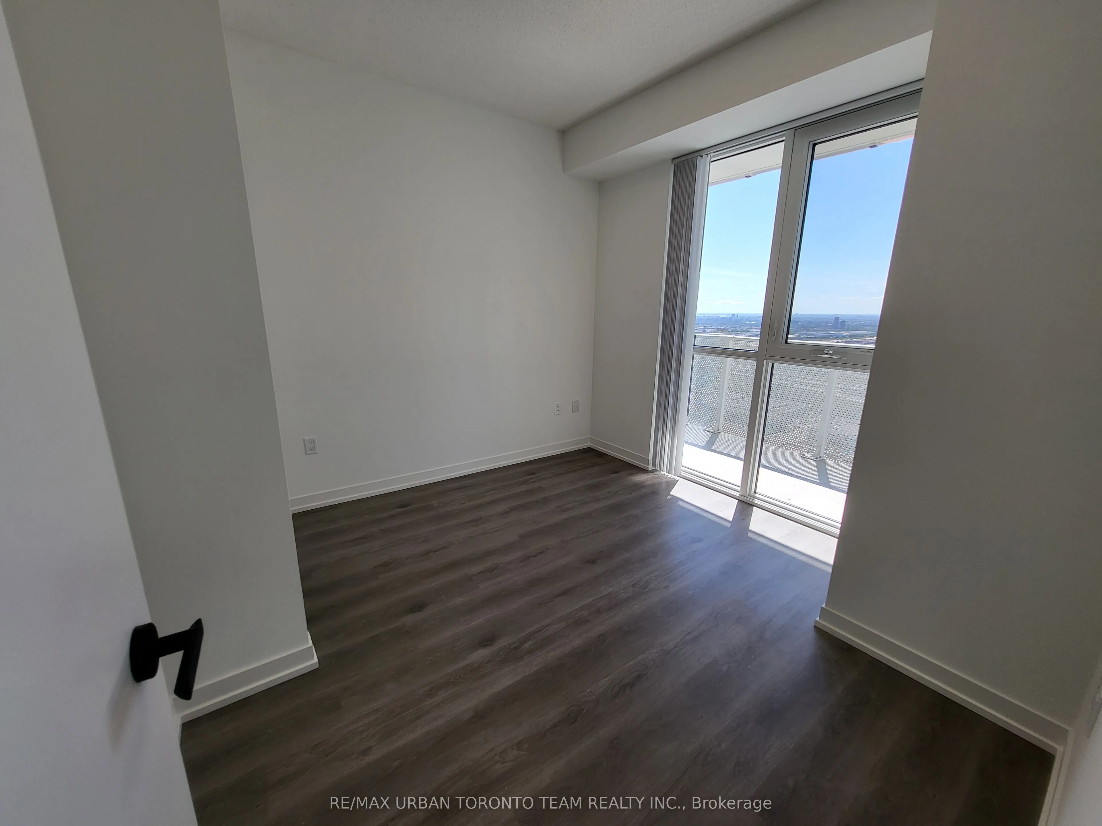 28 Interchange Way, #3601