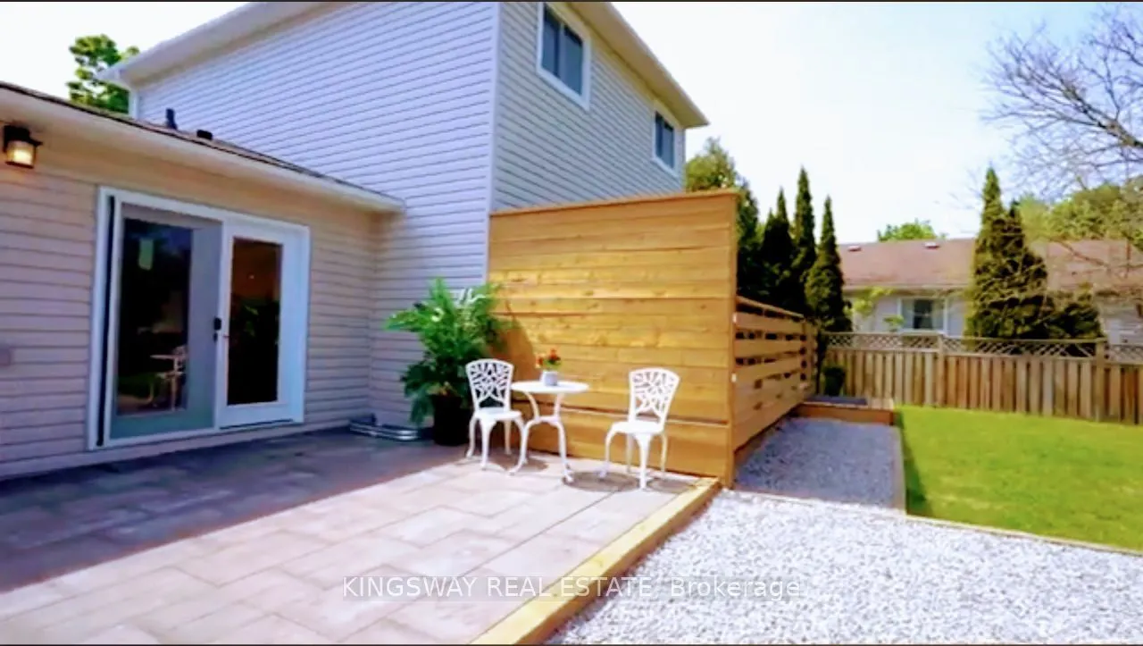 945 Vance Crescent, #2
