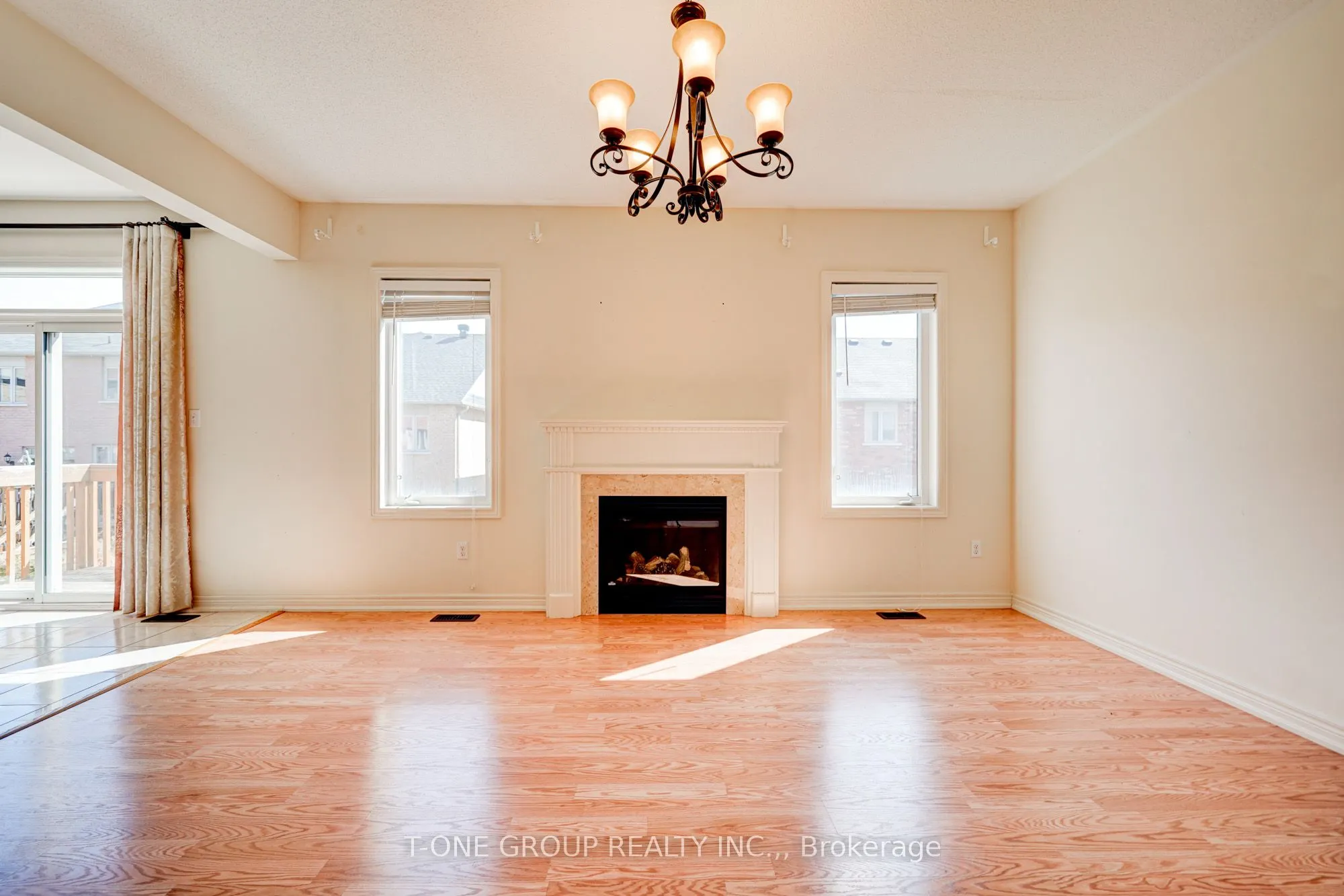 81 Estrella Crescent