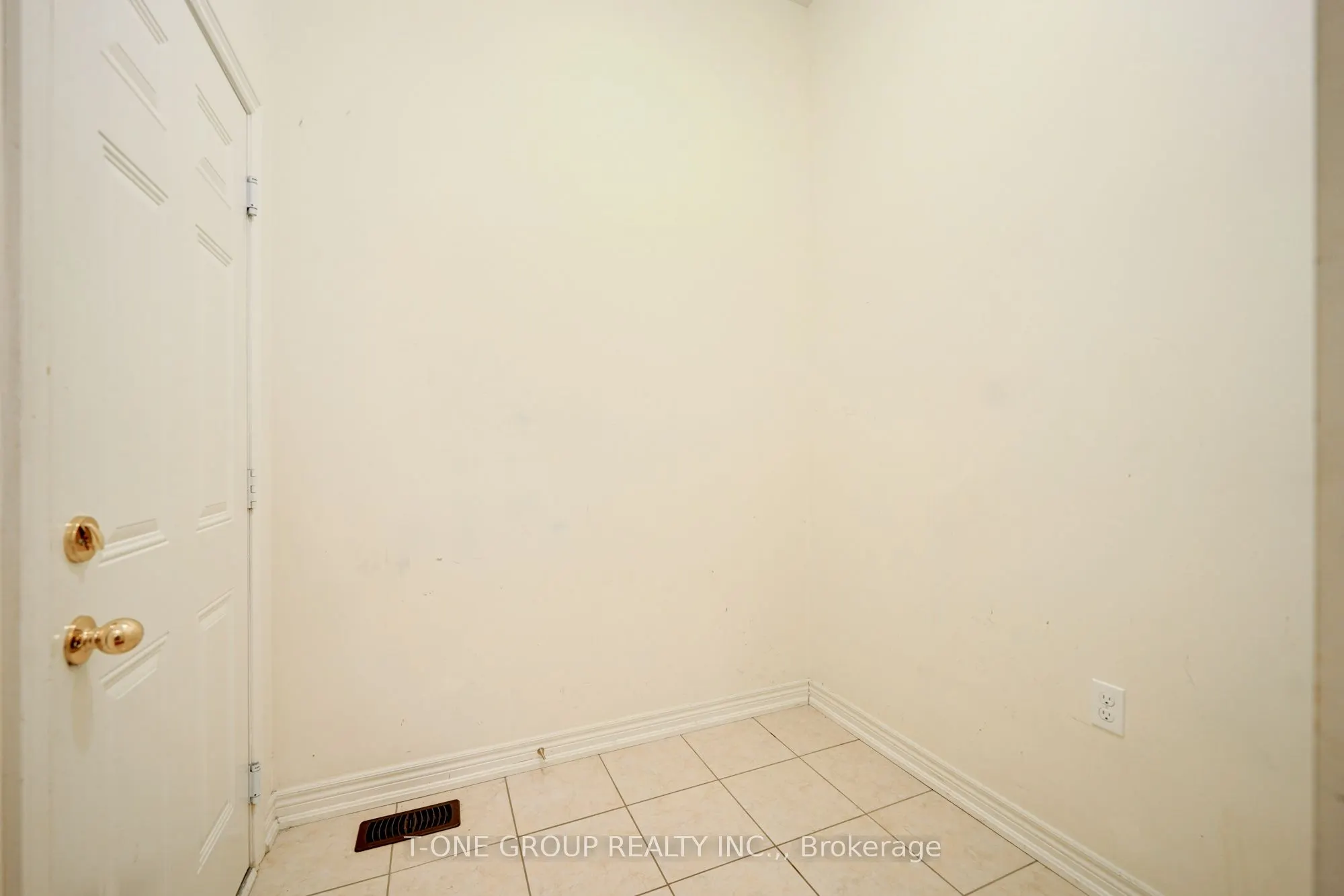 81 Estrella Crescent