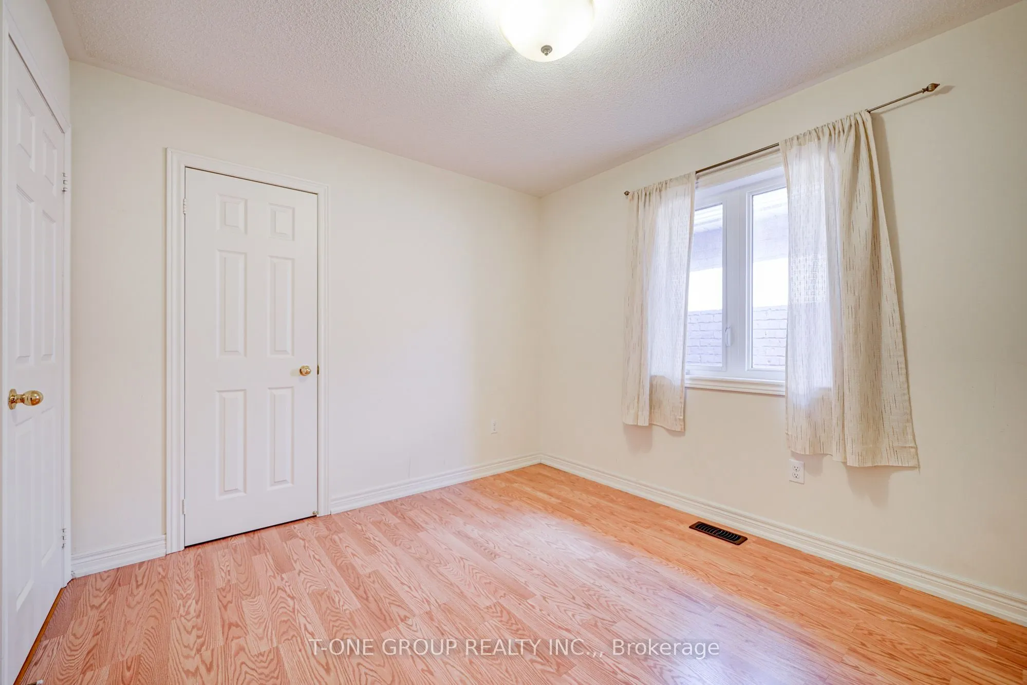 81 Estrella Crescent