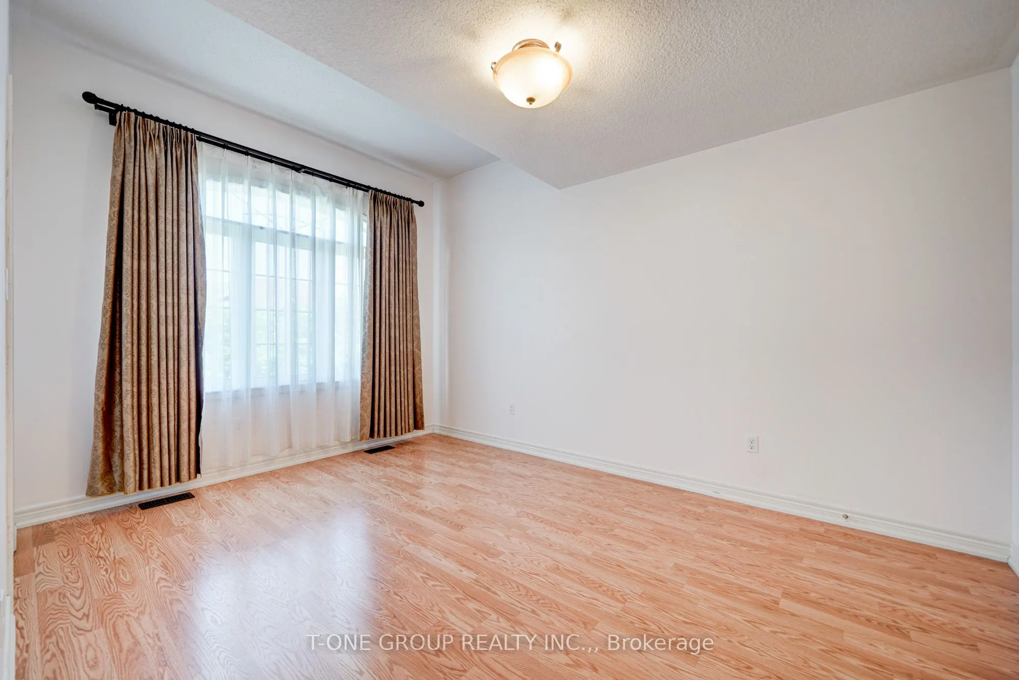 81 Estrella Crescent