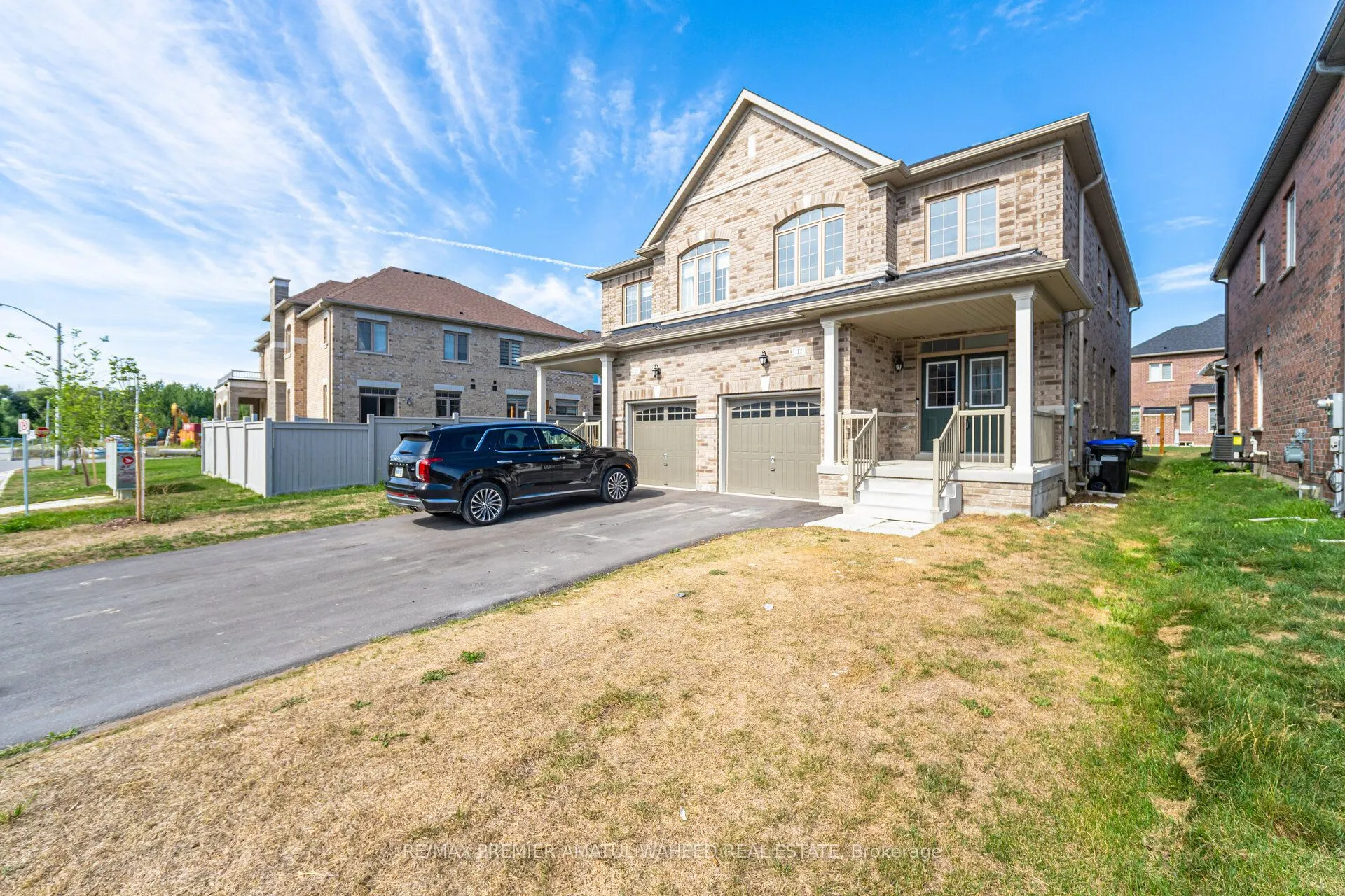 17 Ferragine Crescent