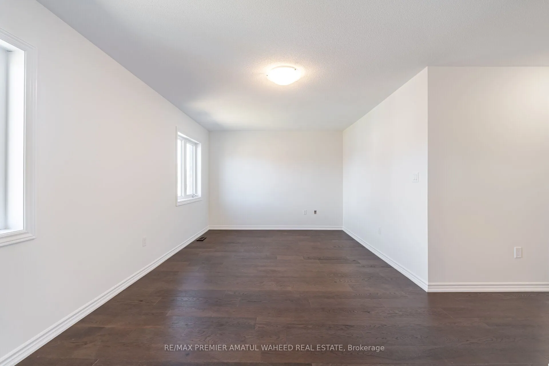 17 Ferragine Crescent