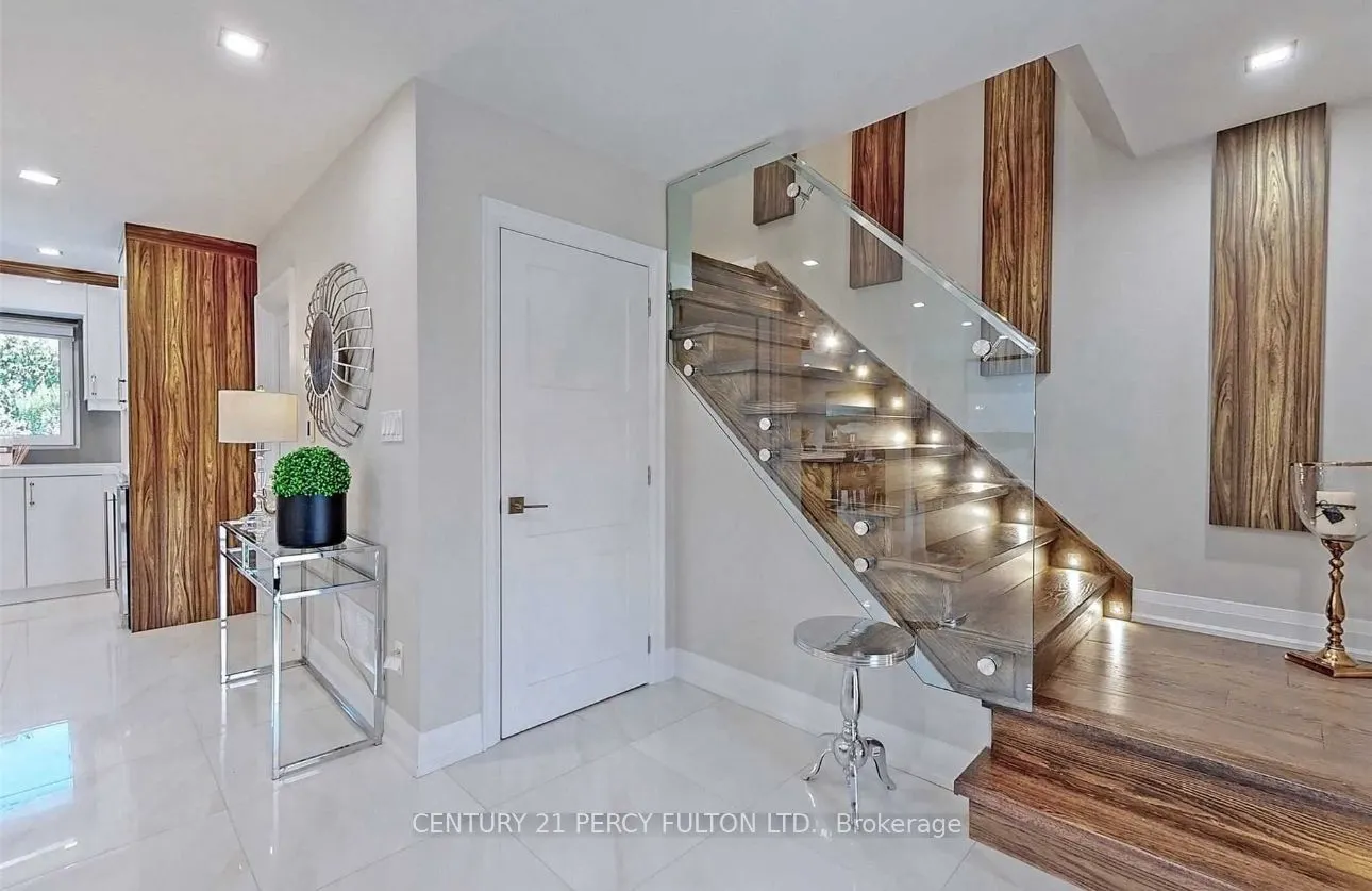 64 Royal Orchard Boulevard, #Main