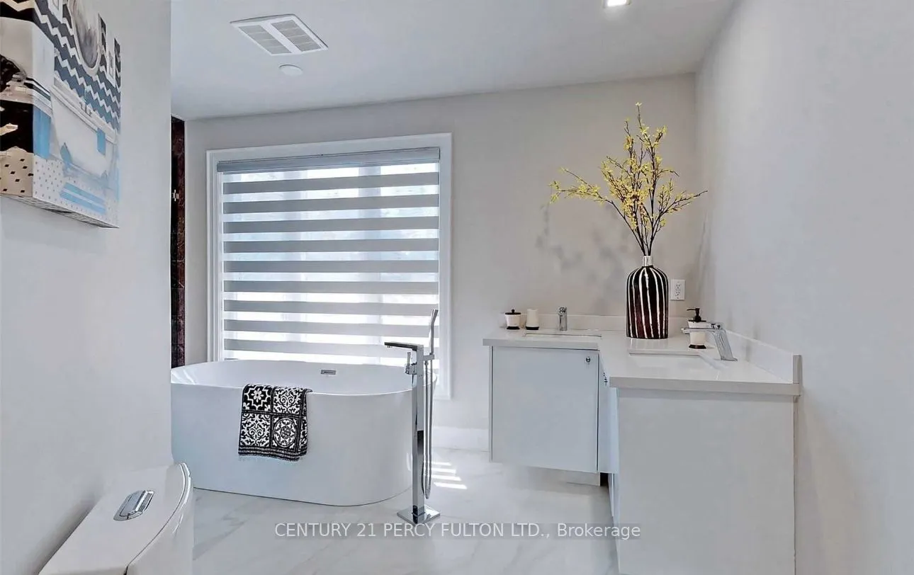 64 Royal Orchard Boulevard, #Main