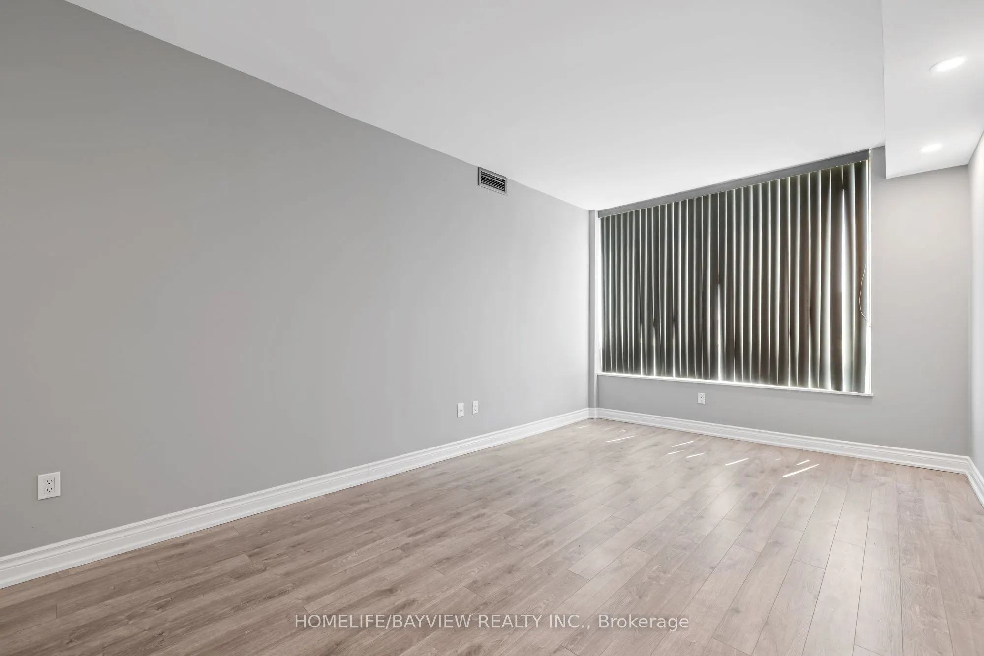 309 Major Mackenzie Drive E, #1013
