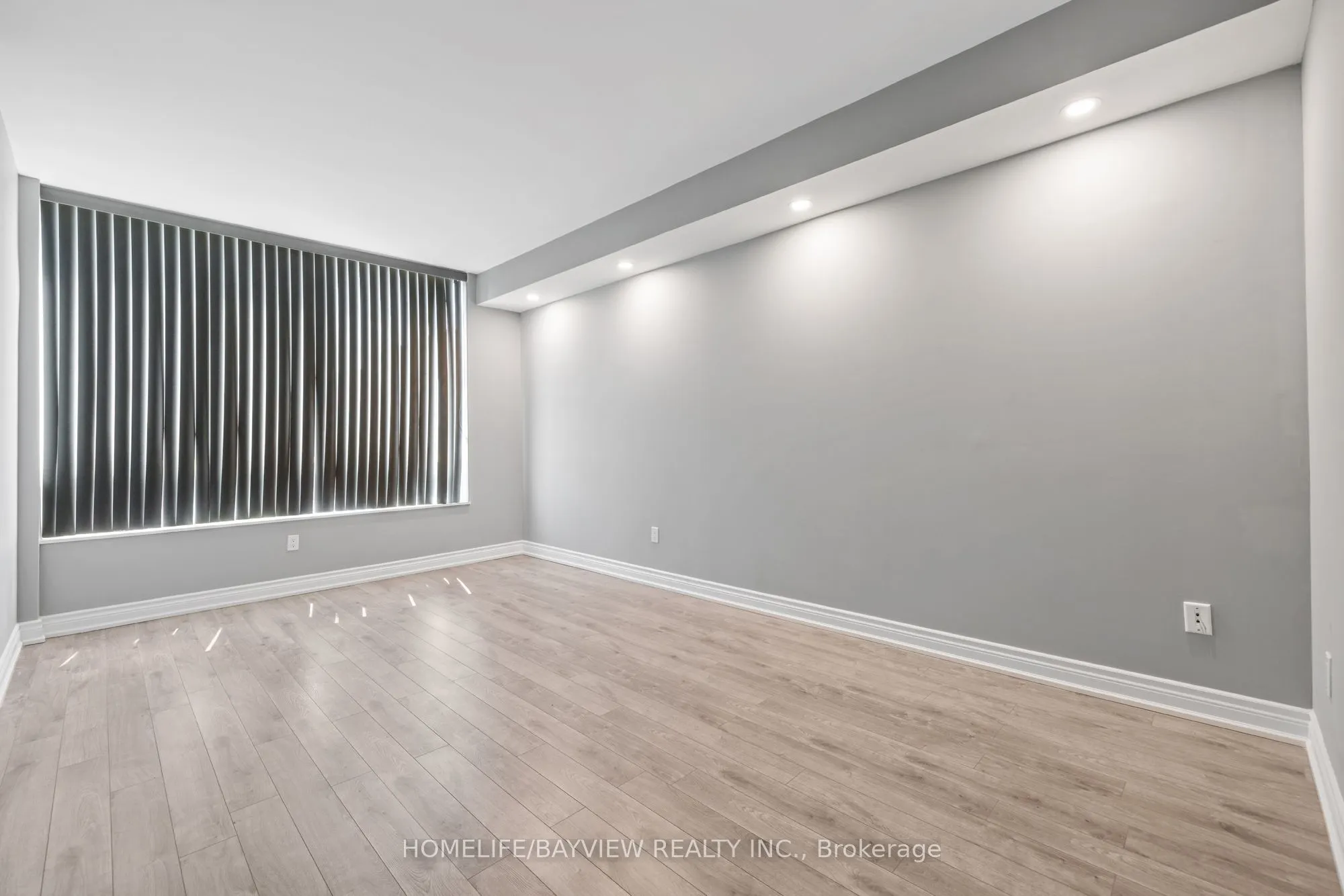 309 Major Mackenzie Drive E, #1013
