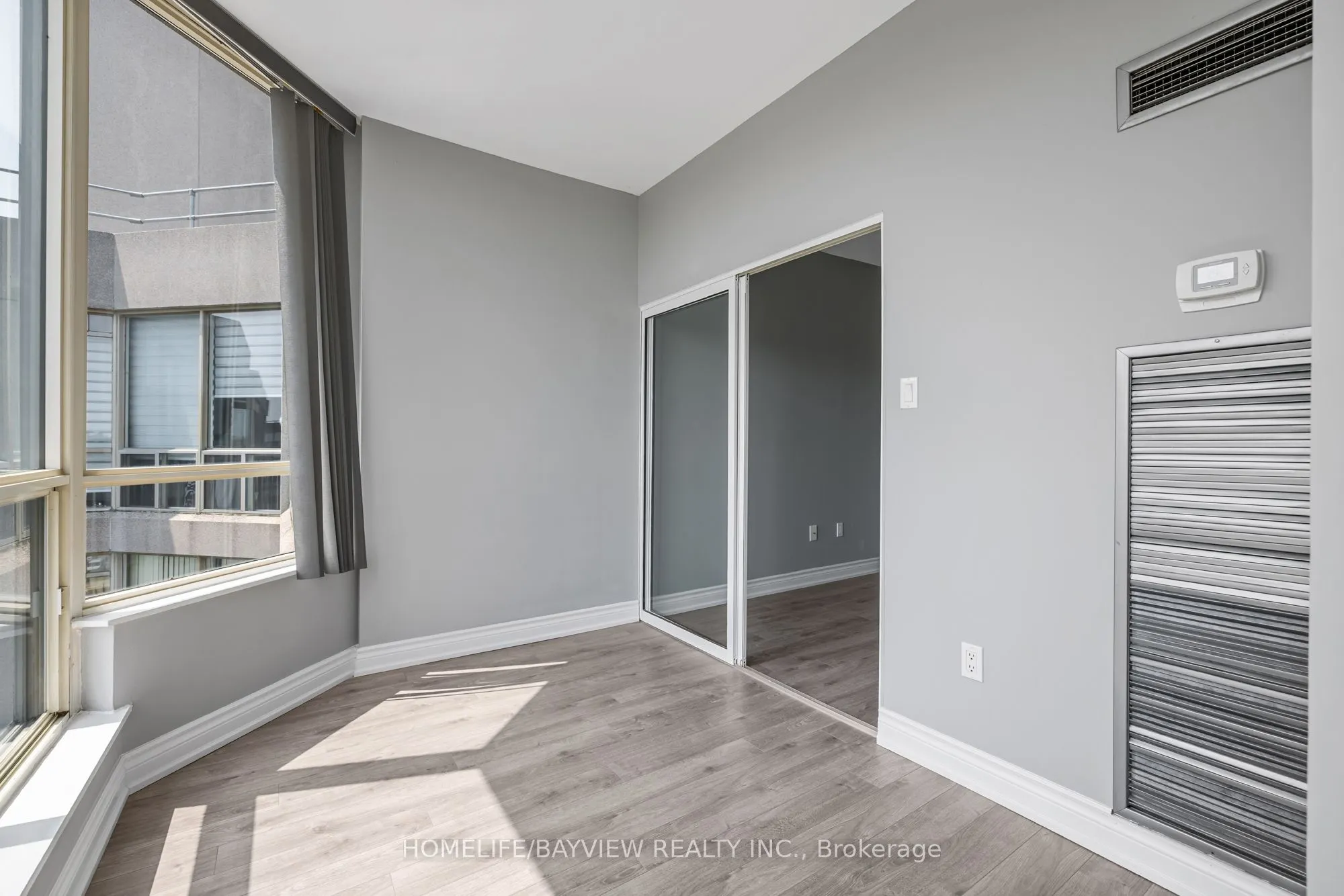 309 Major Mackenzie Drive E, #1013