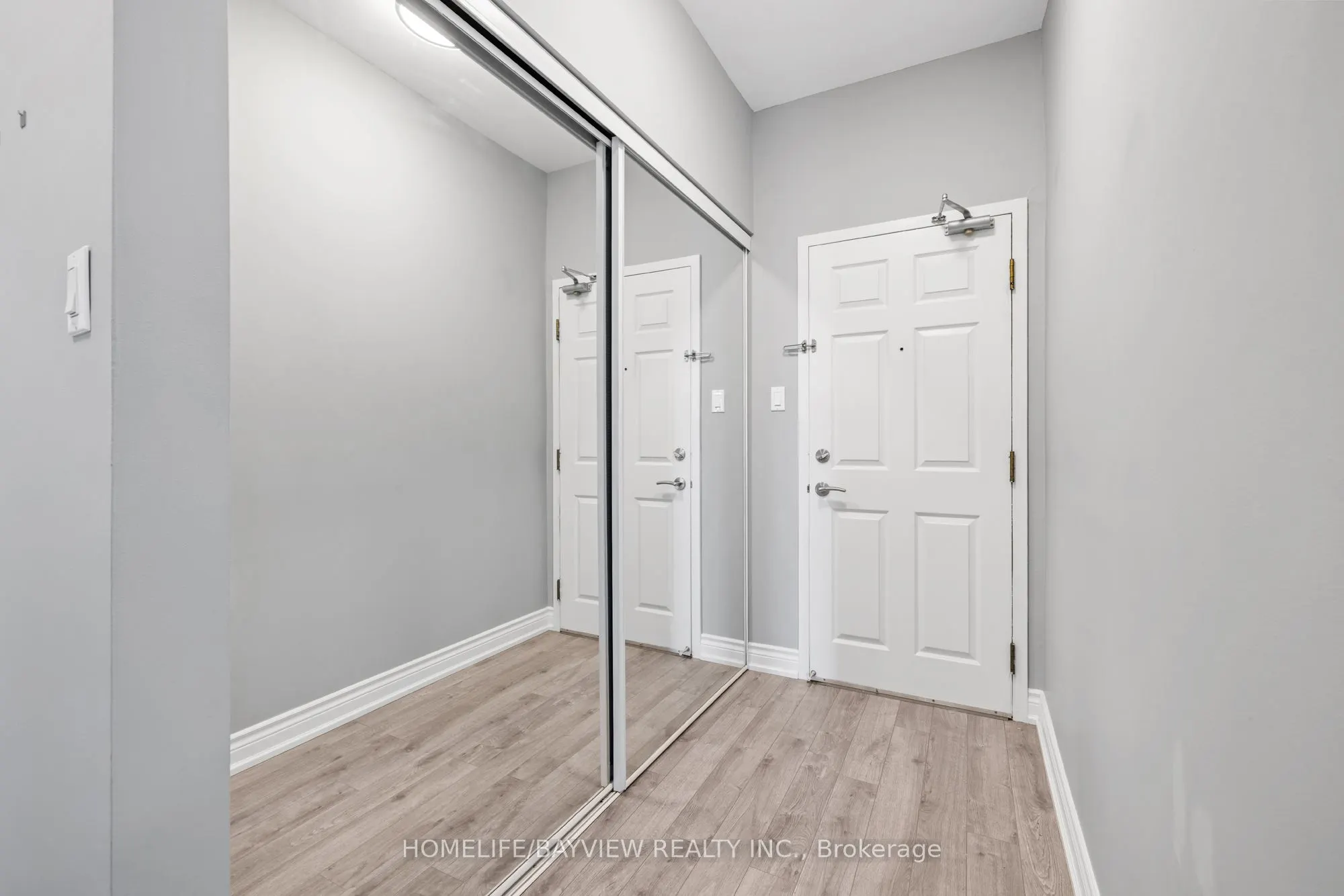 309 Major Mackenzie Drive E, #1013