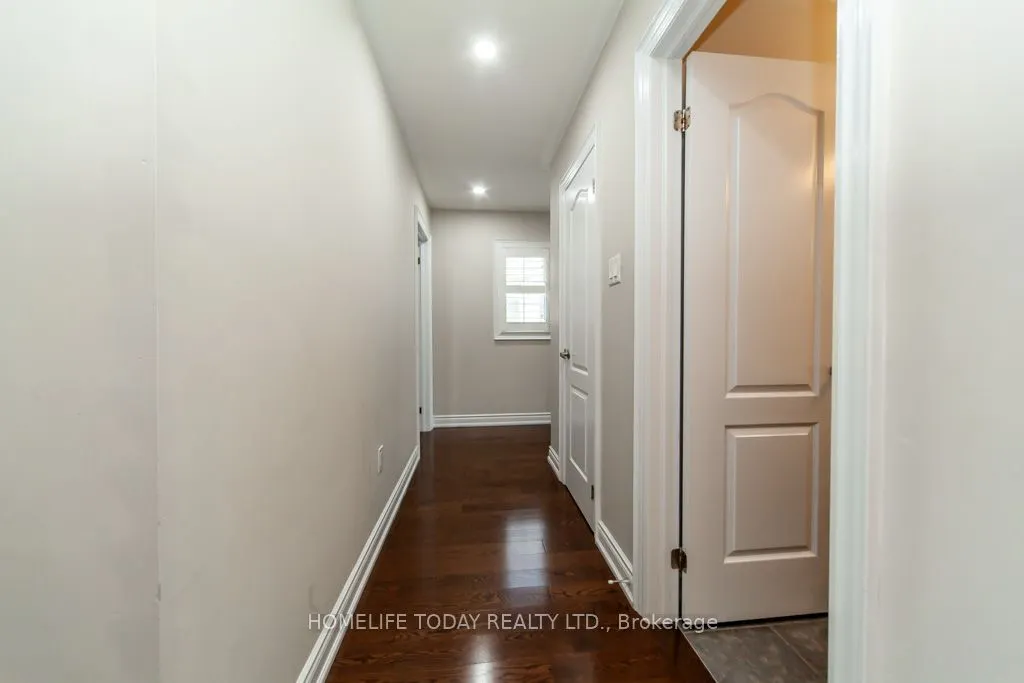 238 Wardlaw Place