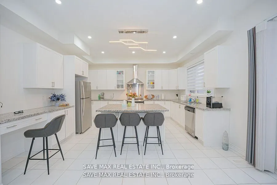 1615 CORSAL Court