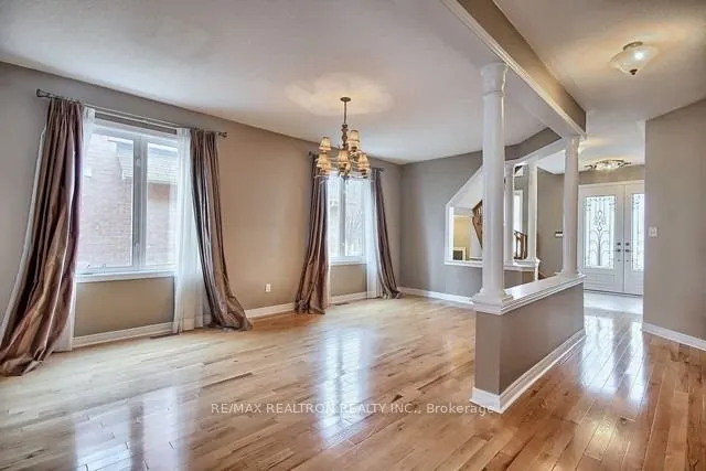 73 Adastra Crescent