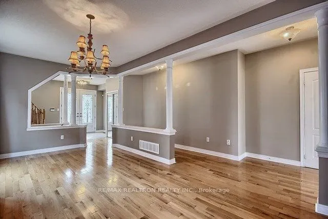 73 Adastra Crescent