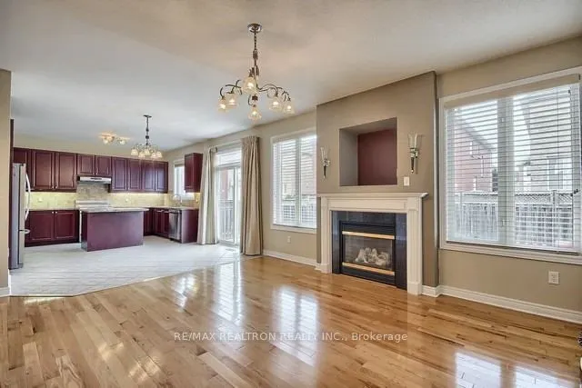 73 Adastra Crescent