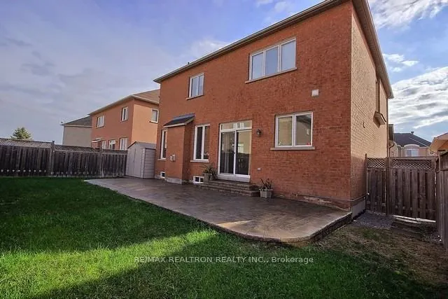 73 Adastra Crescent