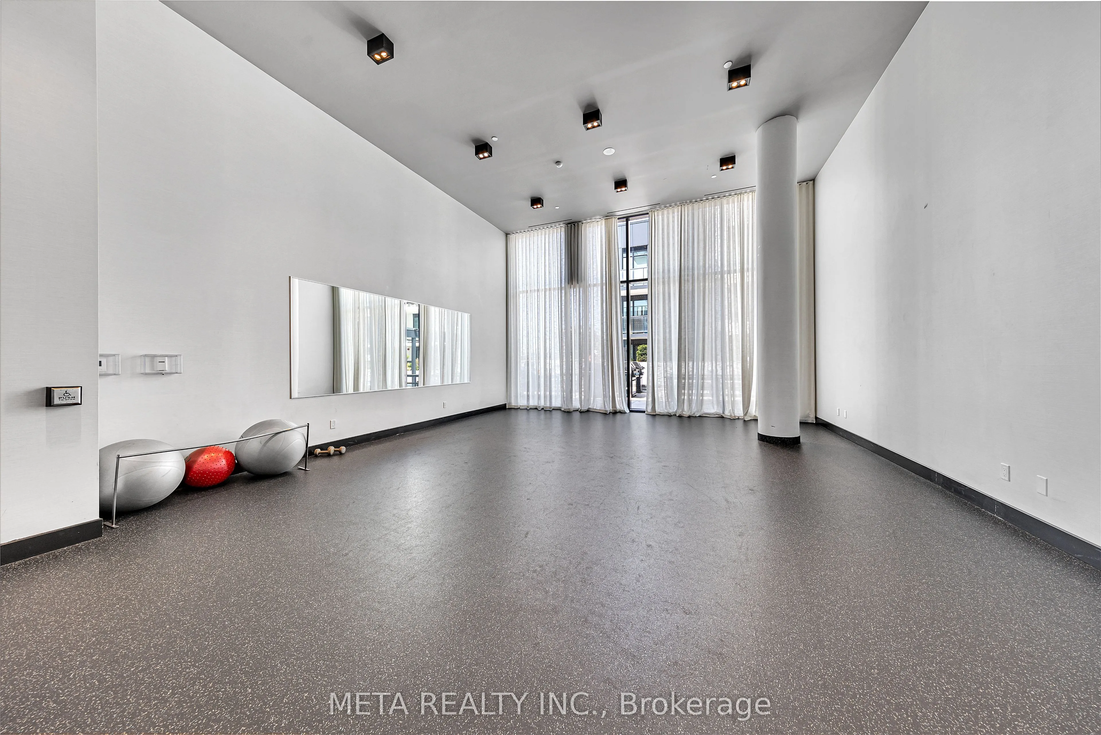 8 Rouge Valley Drive W, #408