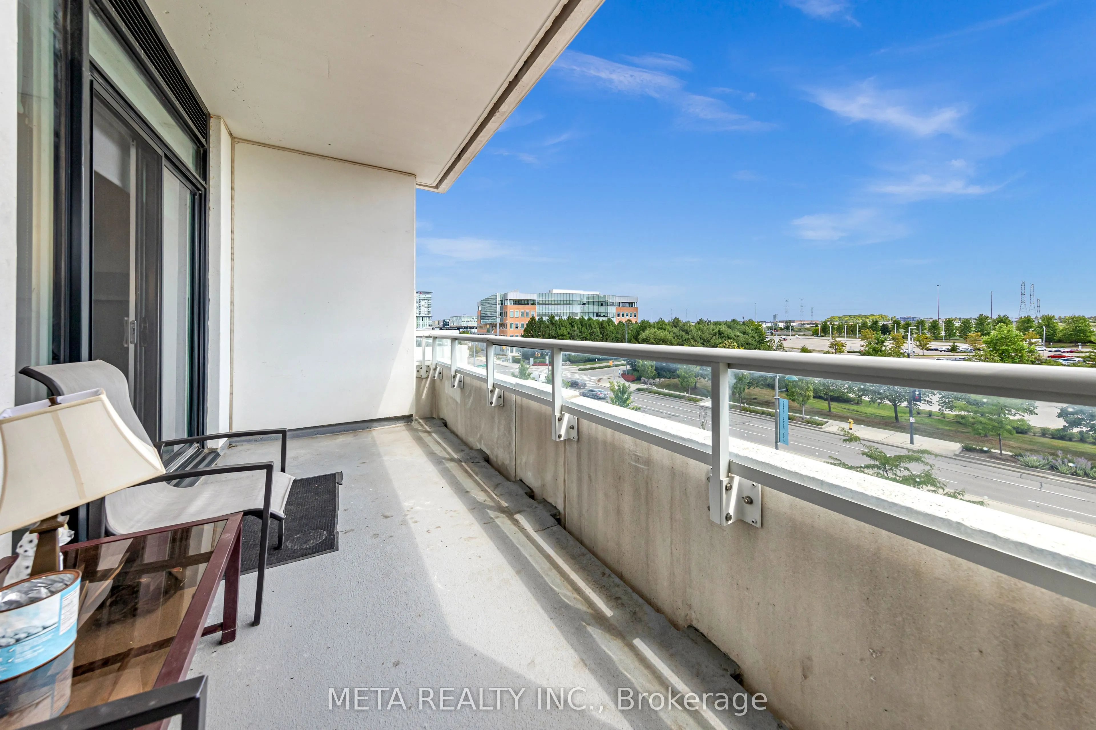 8 Rouge Valley Drive W, #408