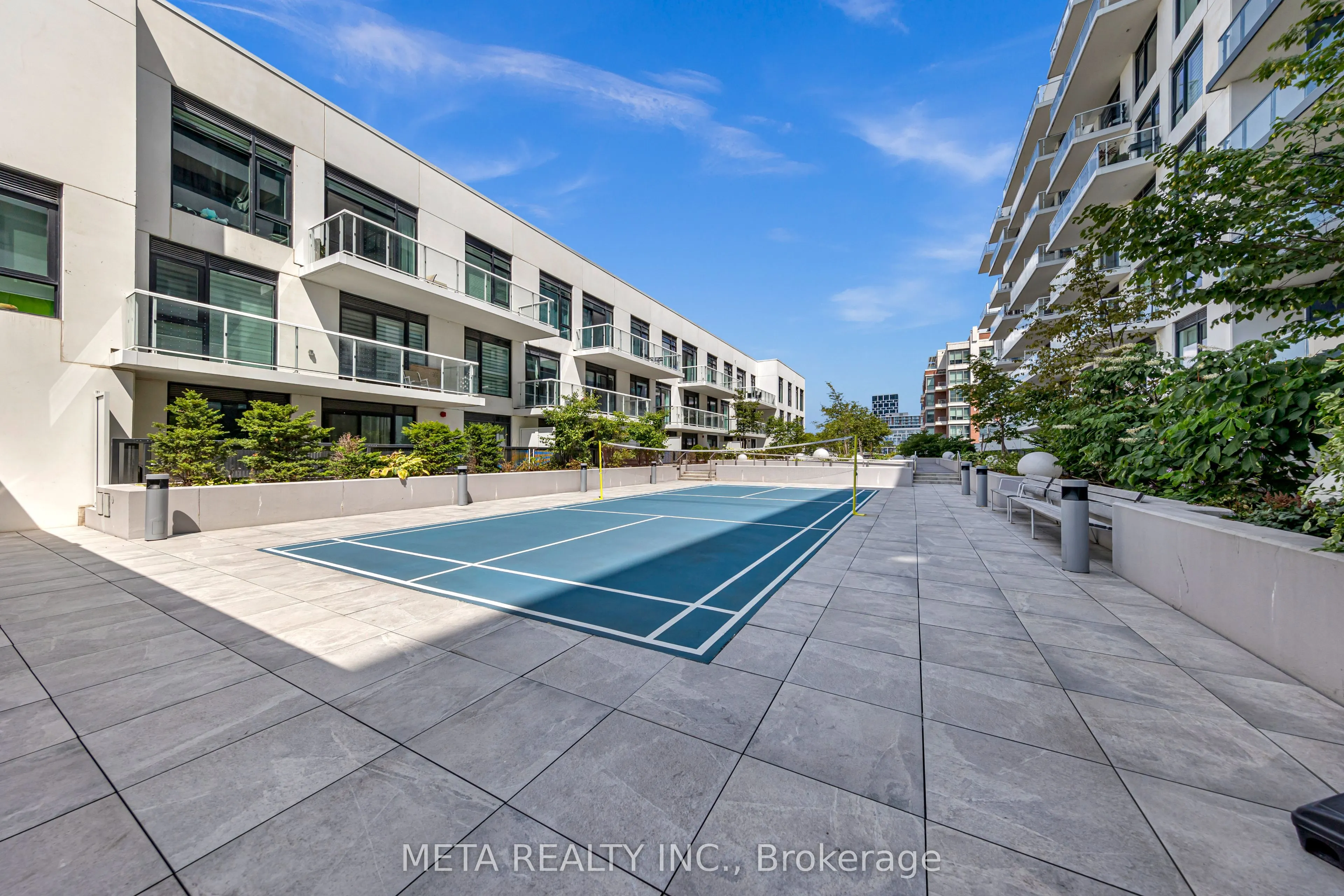 8 Rouge Valley Drive W, #408