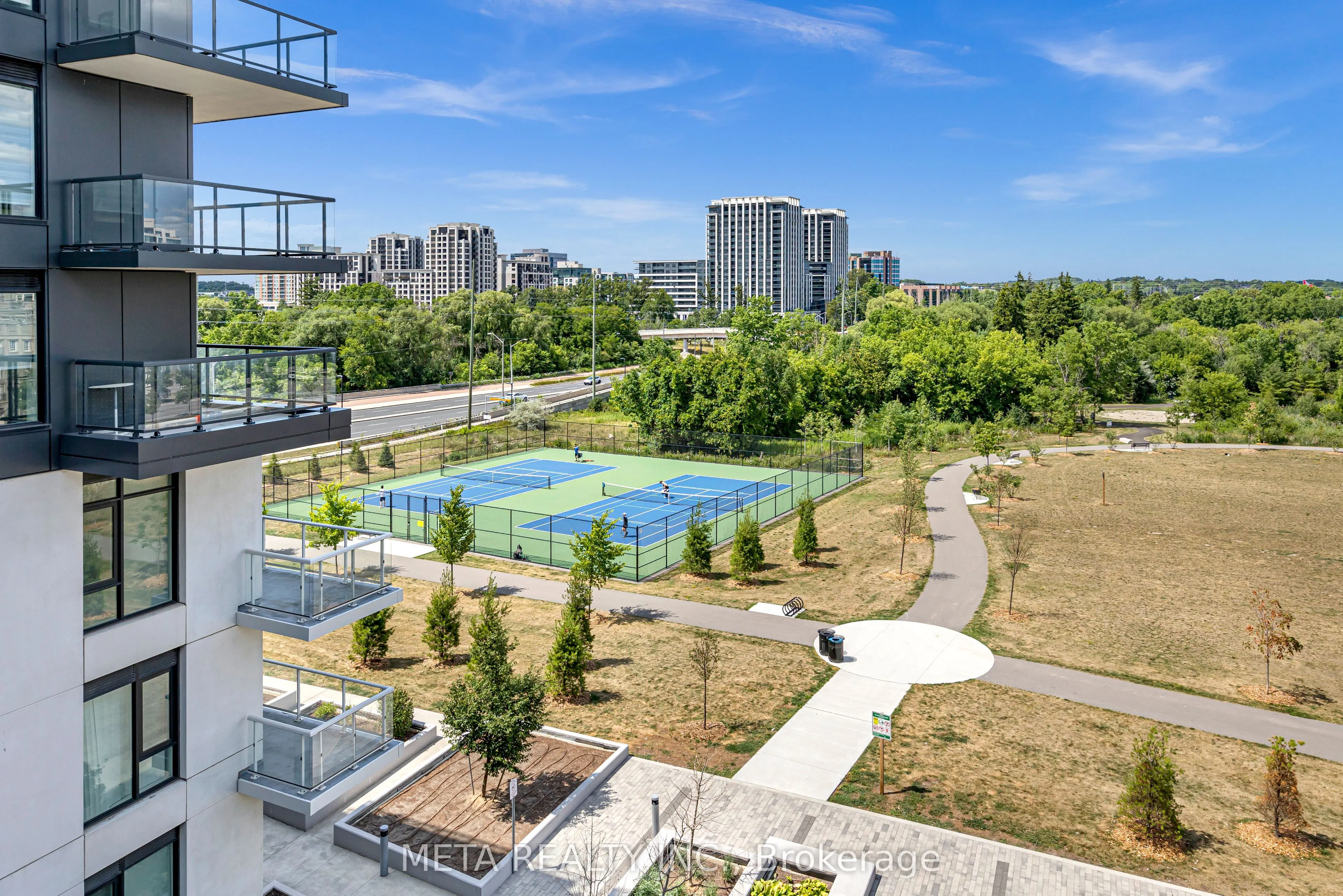 8 Rouge Valley Drive W, #408